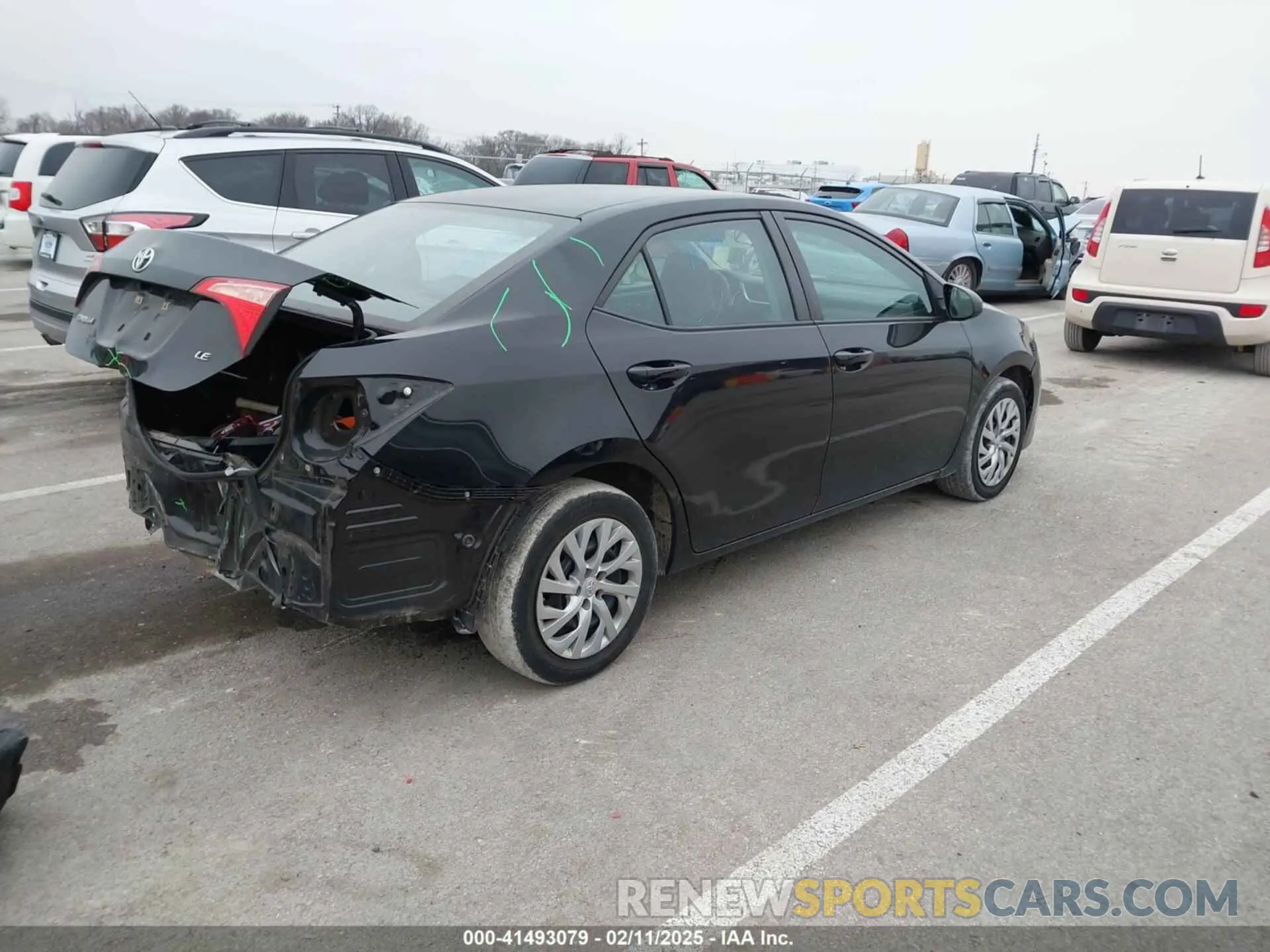 4 Photograph of a damaged car 5YFBURHE5KP945925 TOYOTA COROLLA 2019