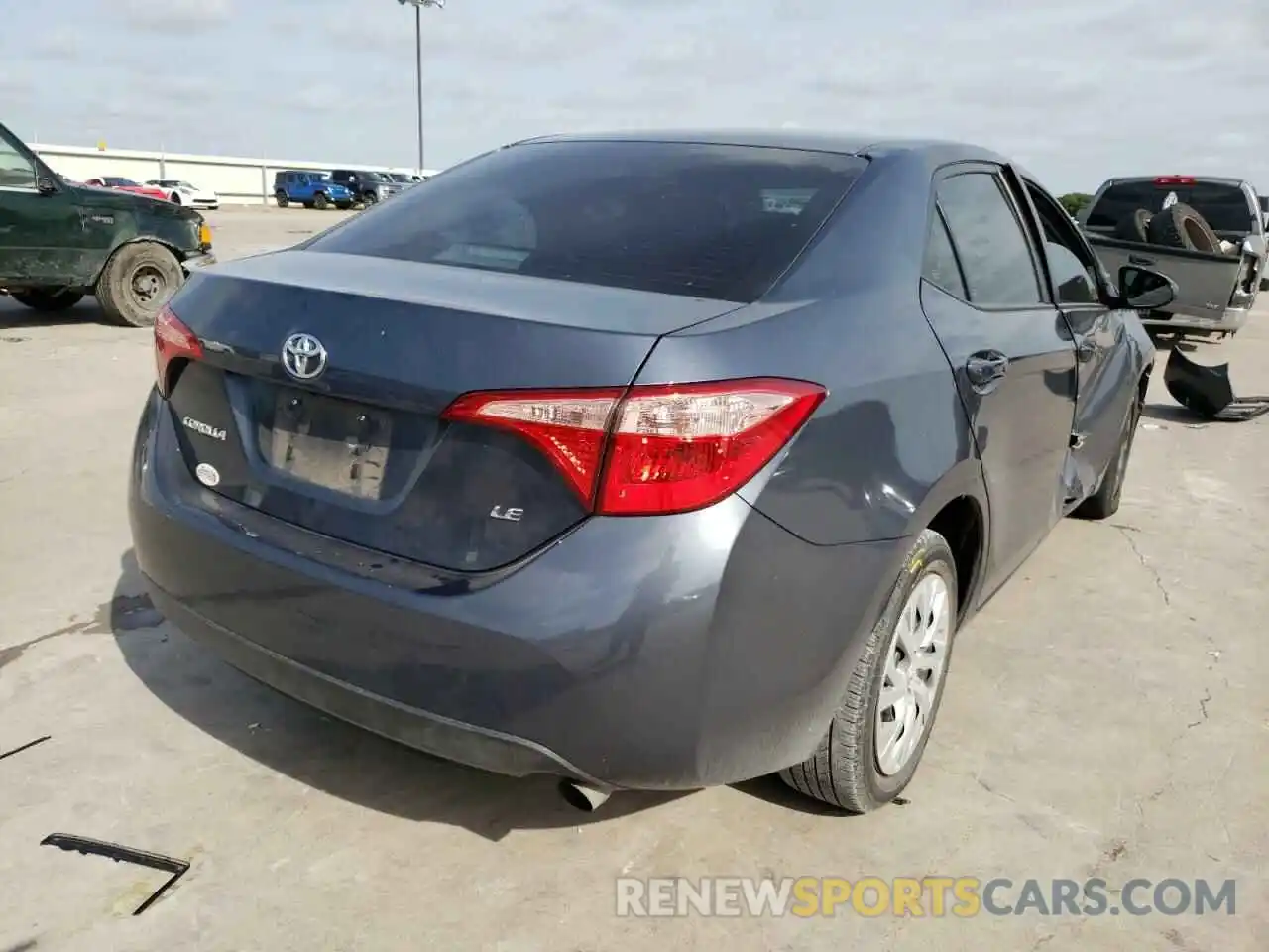 4 Photograph of a damaged car 5YFBURHE5KP946007 TOYOTA COROLLA 2019