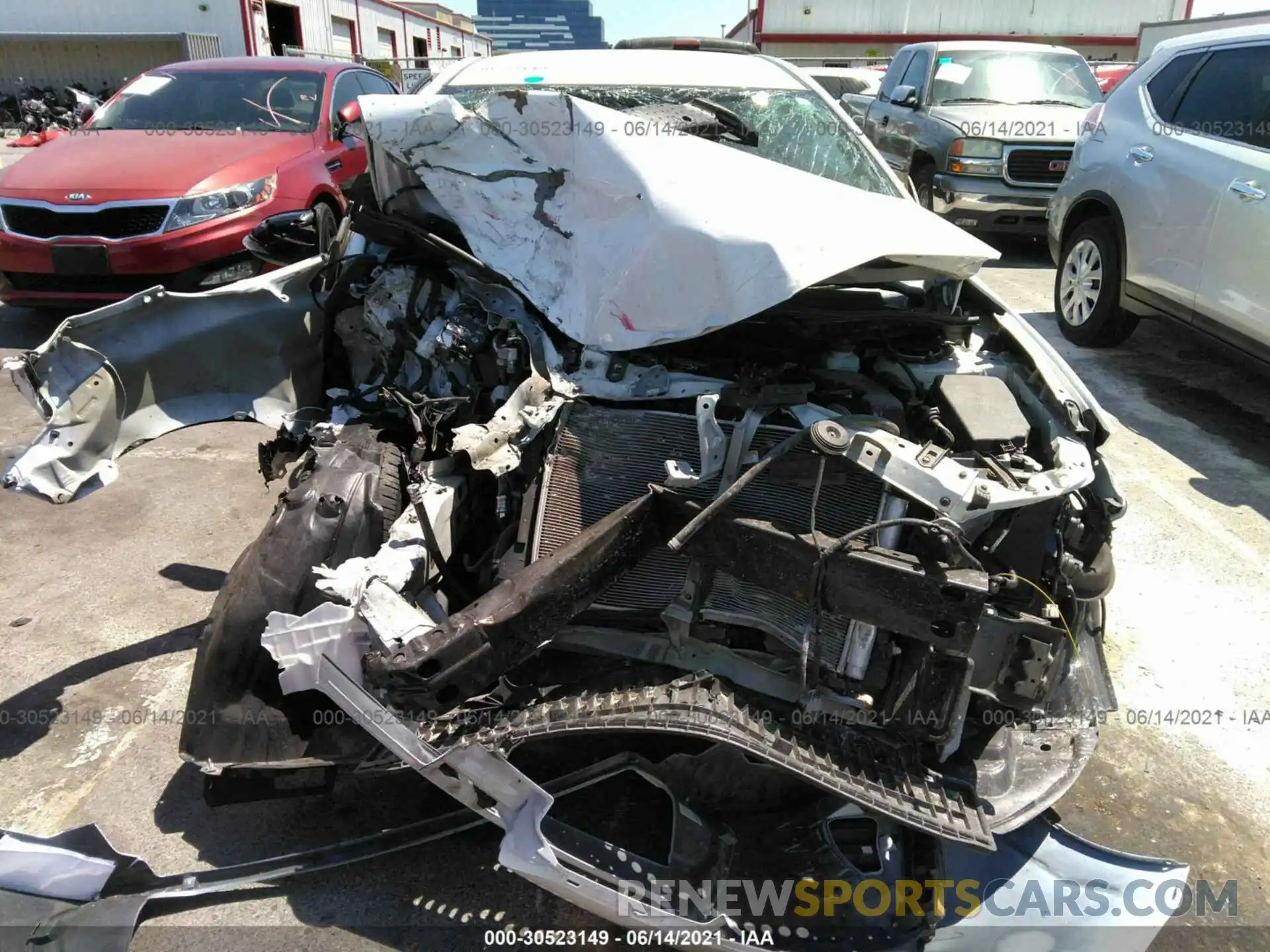 6 Photograph of a damaged car 5YFBURHE5KP947769 TOYOTA COROLLA 2019