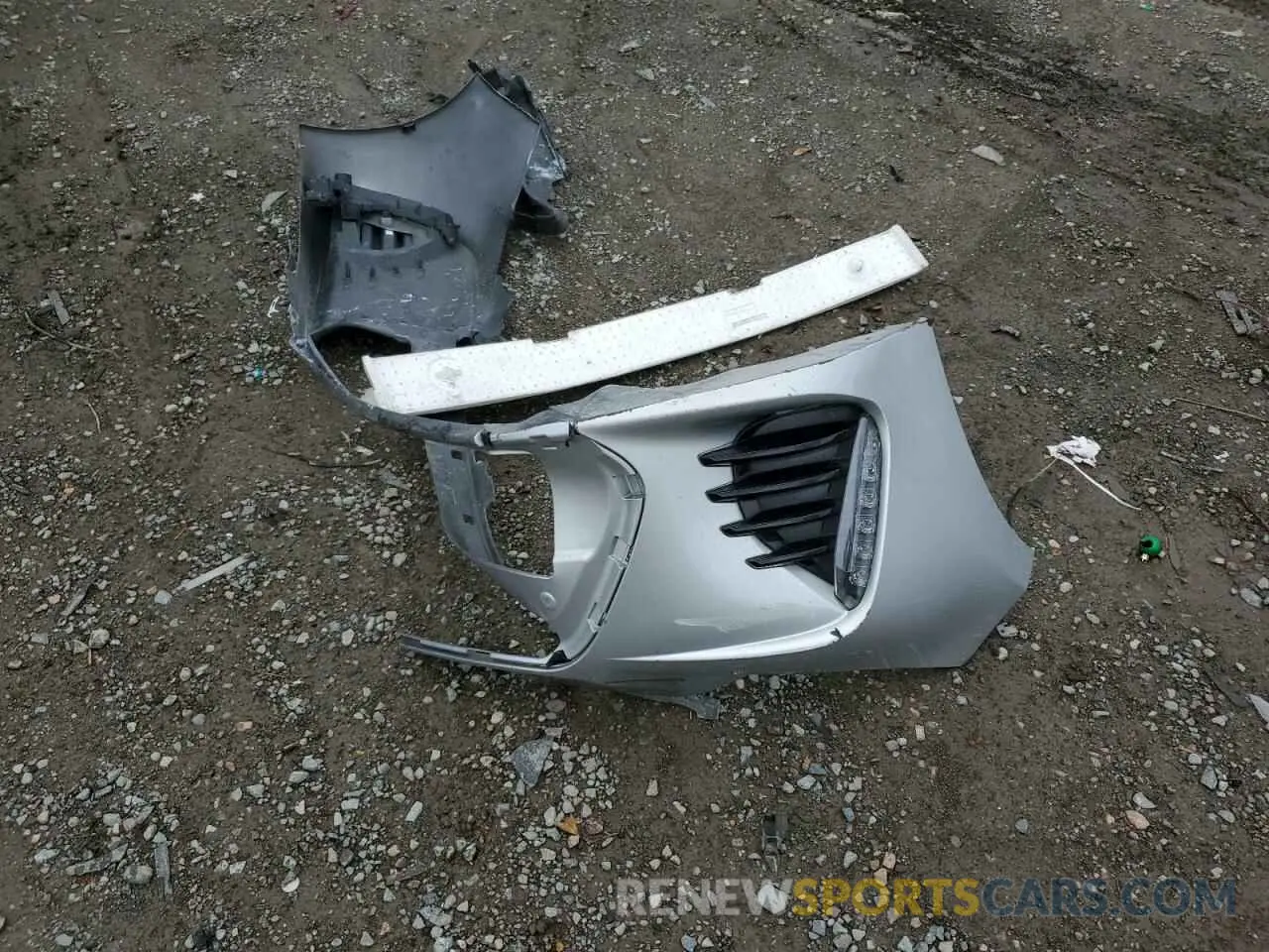 14 Photograph of a damaged car 5YFBURHE6KP856798 TOYOTA COROLLA 2019