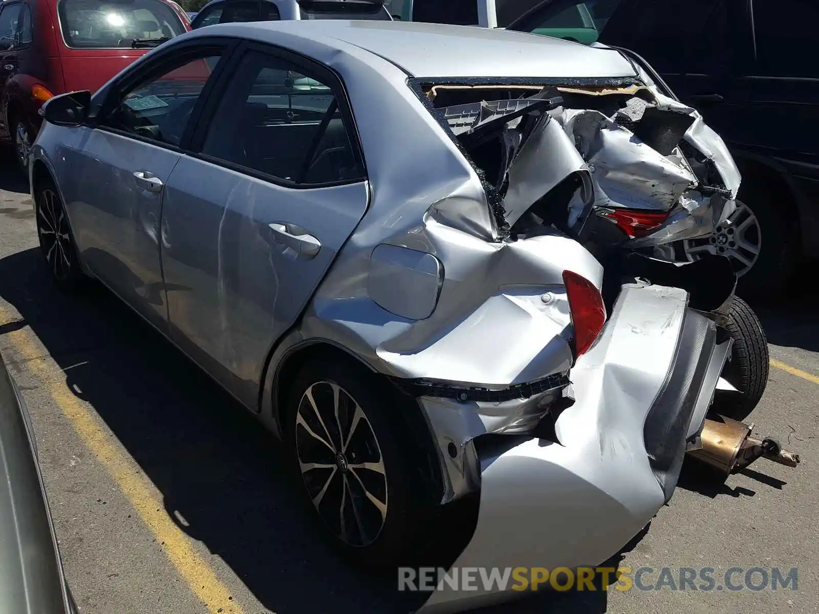 3 Photograph of a damaged car 5YFBURHE6KP863282 TOYOTA COROLLA 2019