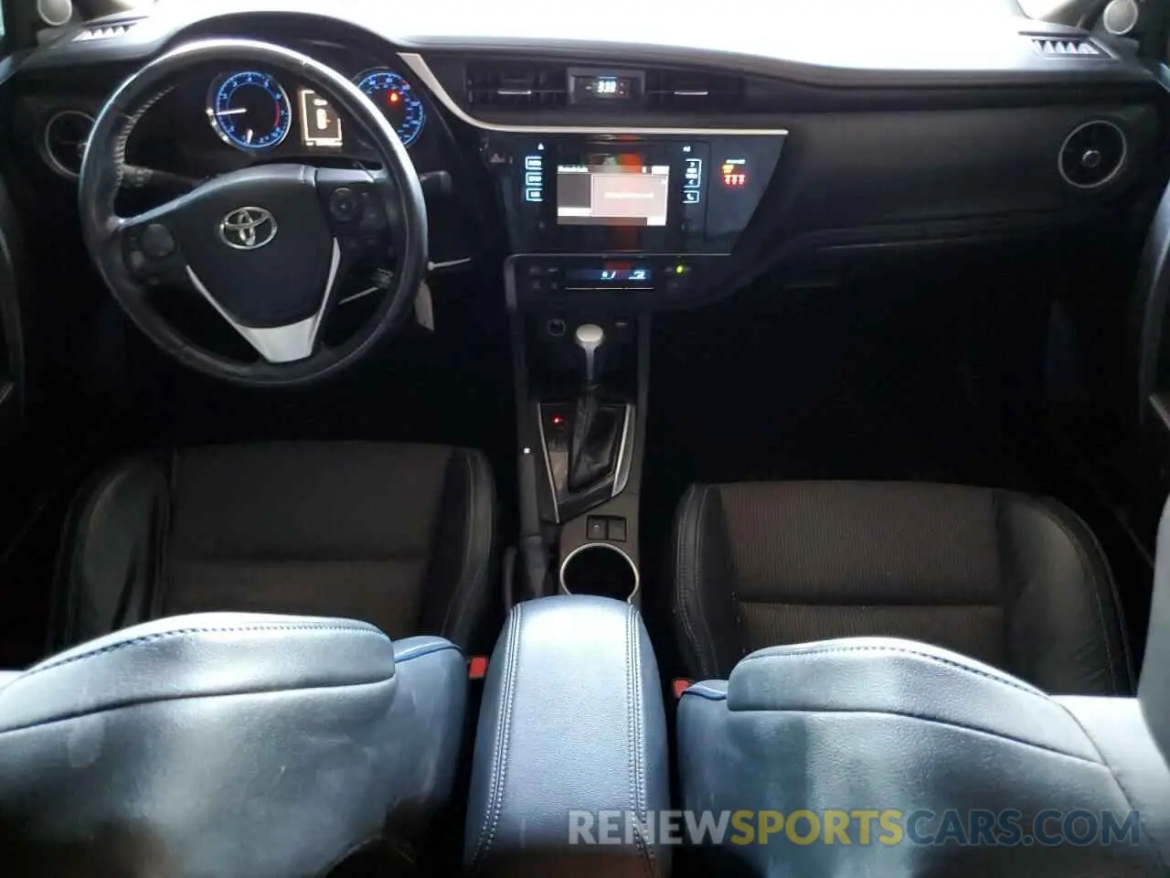 8 Photograph of a damaged car 5YFBURHE6KP865923 TOYOTA COROLLA 2019