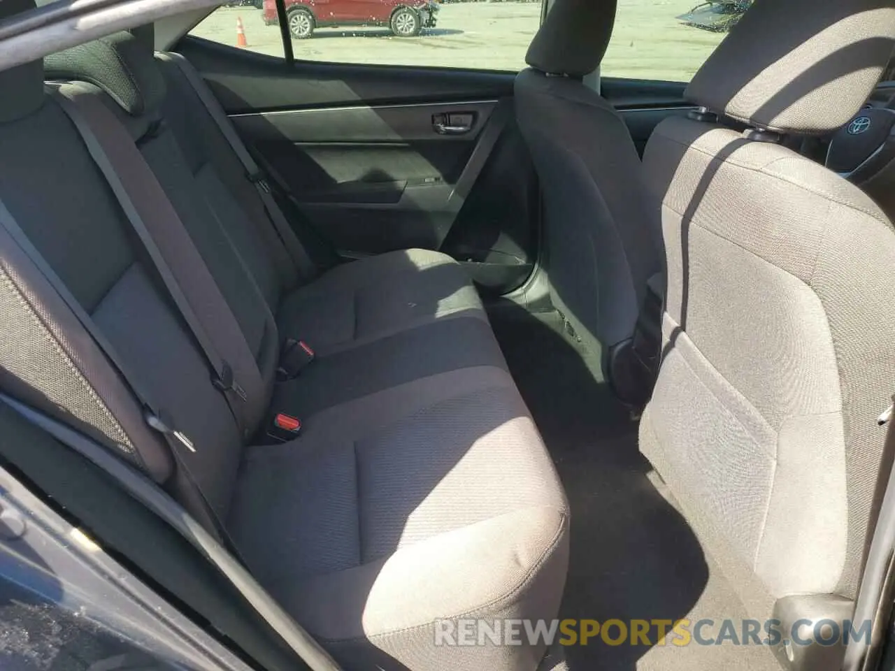 10 Photograph of a damaged car 5YFBURHE6KP871477 TOYOTA COROLLA 2019