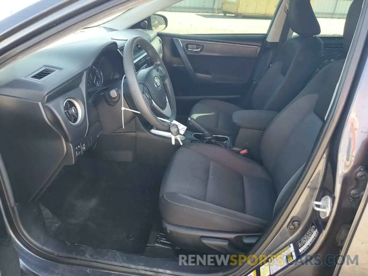 7 Photograph of a damaged car 5YFBURHE6KP871477 TOYOTA COROLLA 2019