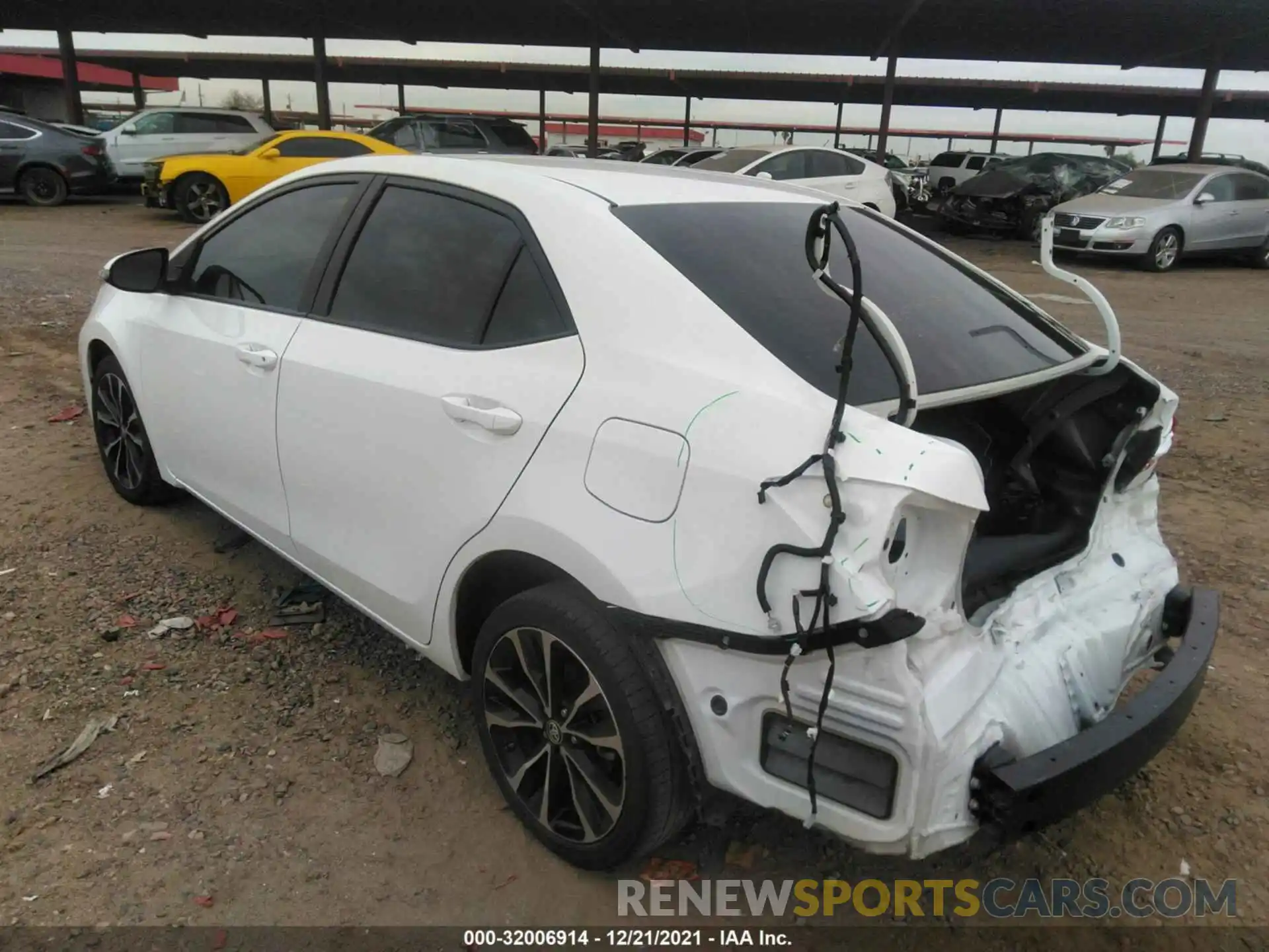 3 Photograph of a damaged car 5YFBURHE6KP872998 TOYOTA COROLLA 2019