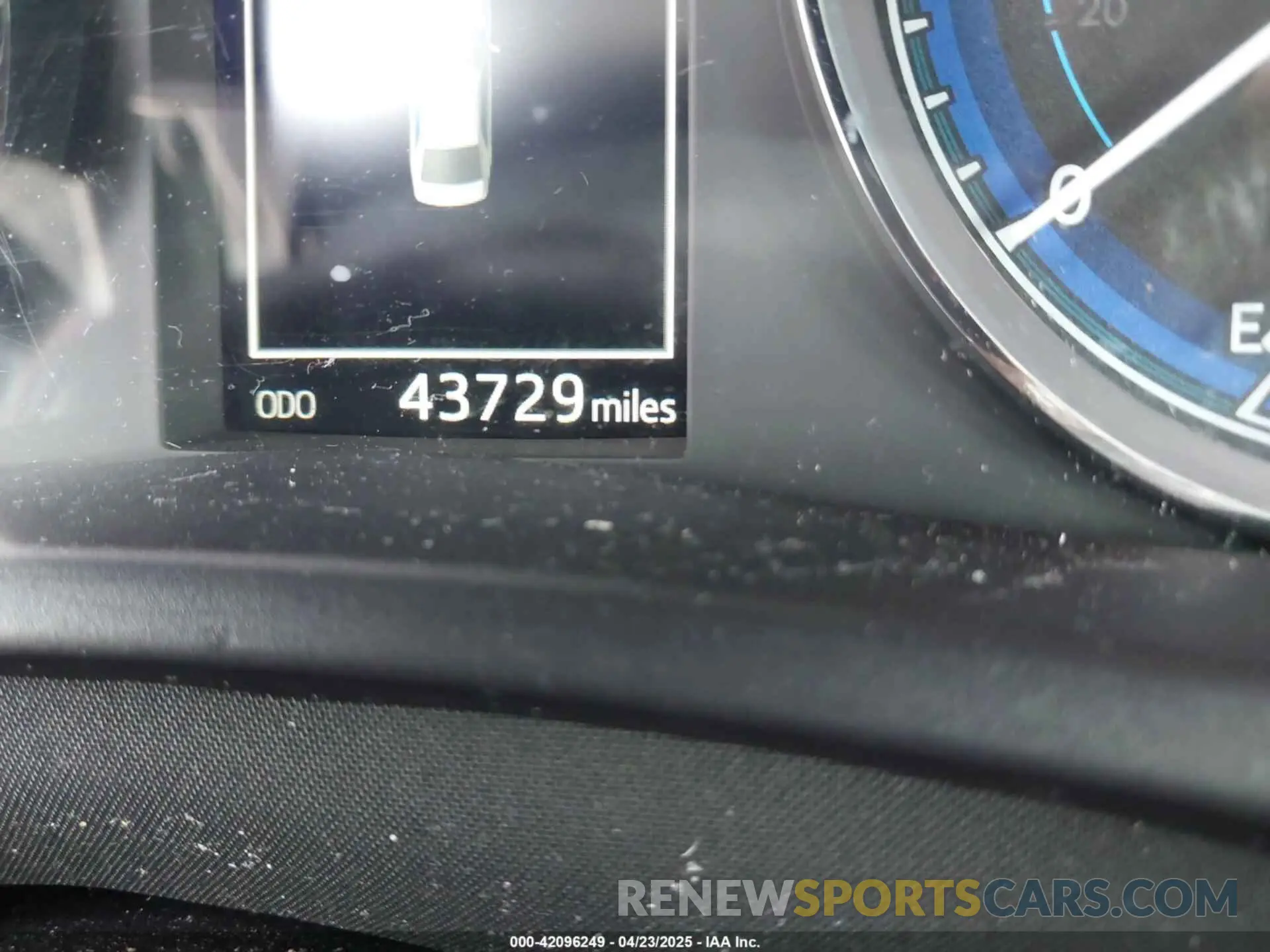 14 Photograph of a damaged car 5YFBURHE6KP873522 TOYOTA COROLLA 2019
