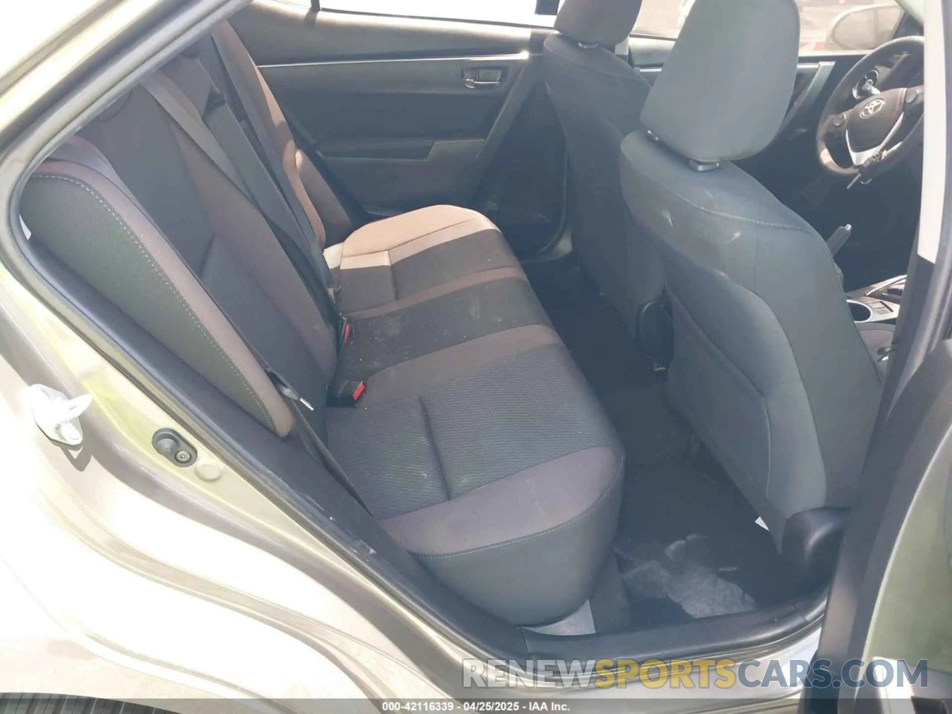 8 Photograph of a damaged car 5YFBURHE6KP876601 TOYOTA COROLLA 2019