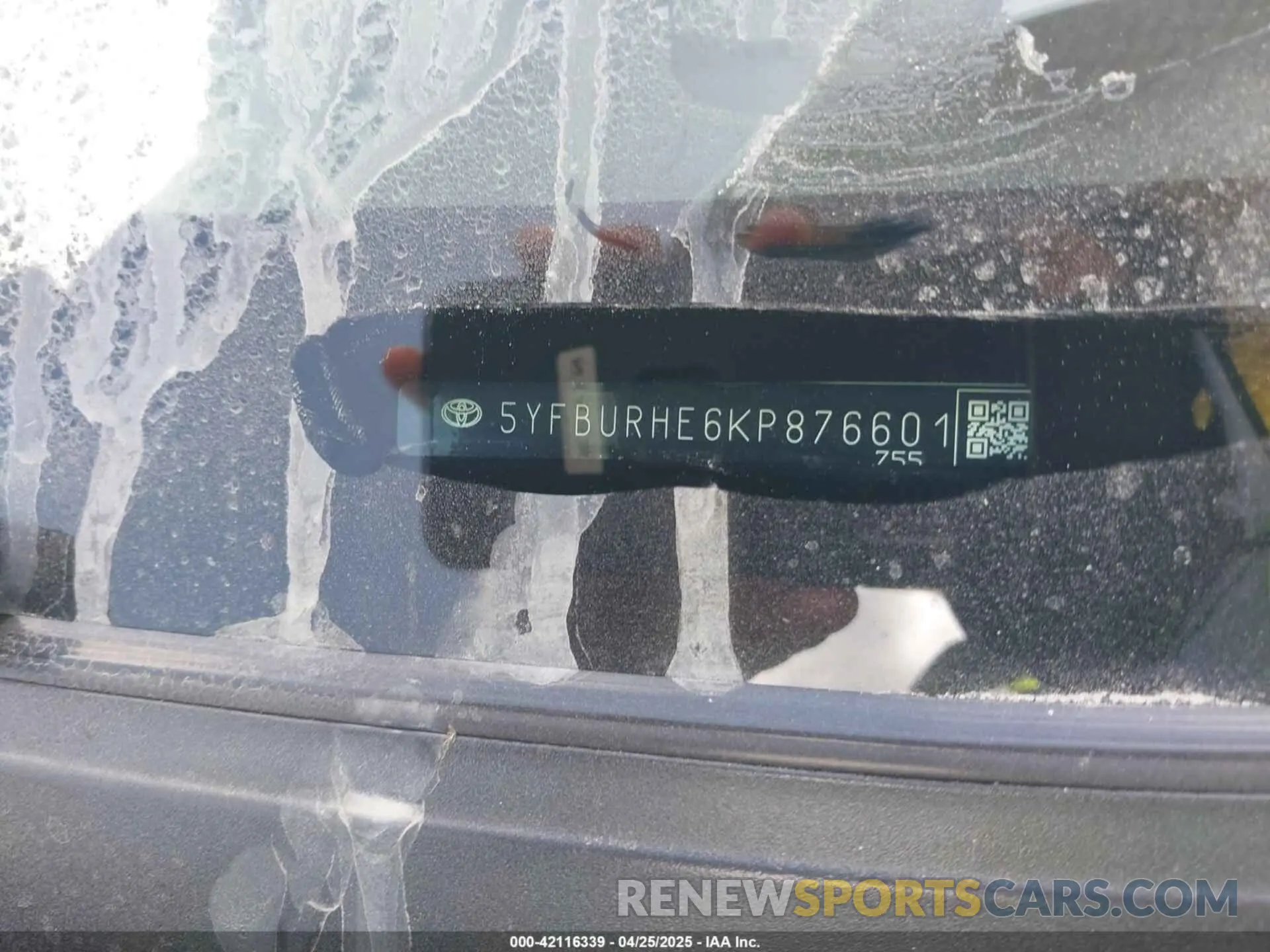 9 Photograph of a damaged car 5YFBURHE6KP876601 TOYOTA COROLLA 2019