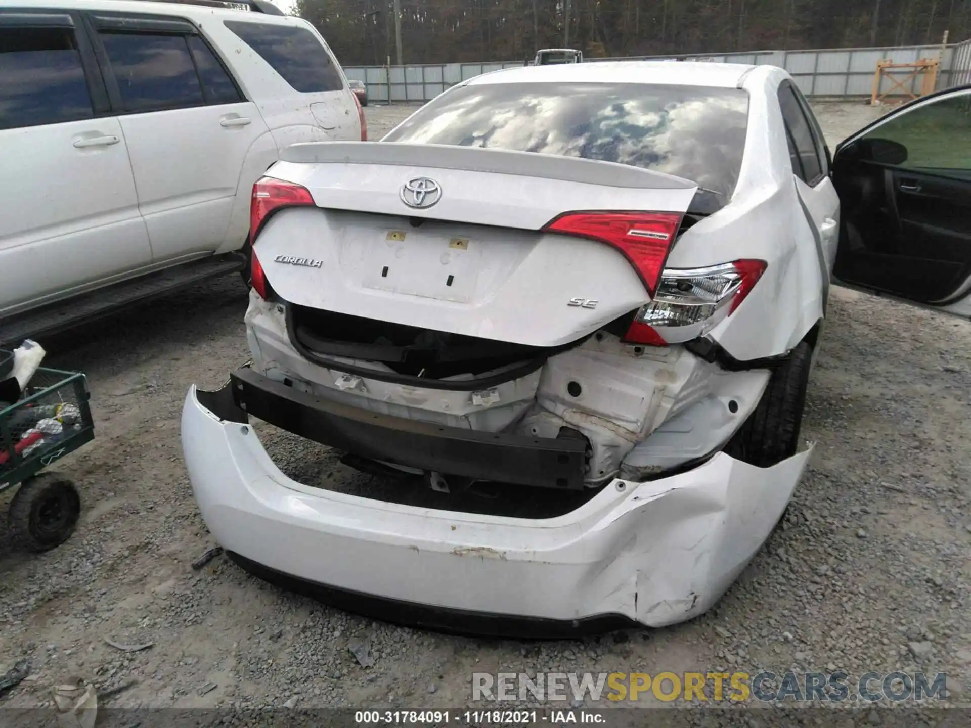 6 Photograph of a damaged car 5YFBURHE6KP883323 TOYOTA COROLLA 2019