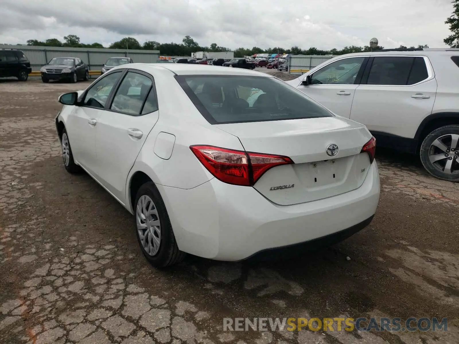 3 Photograph of a damaged car 5YFBURHE6KP890739 TOYOTA COROLLA 2019