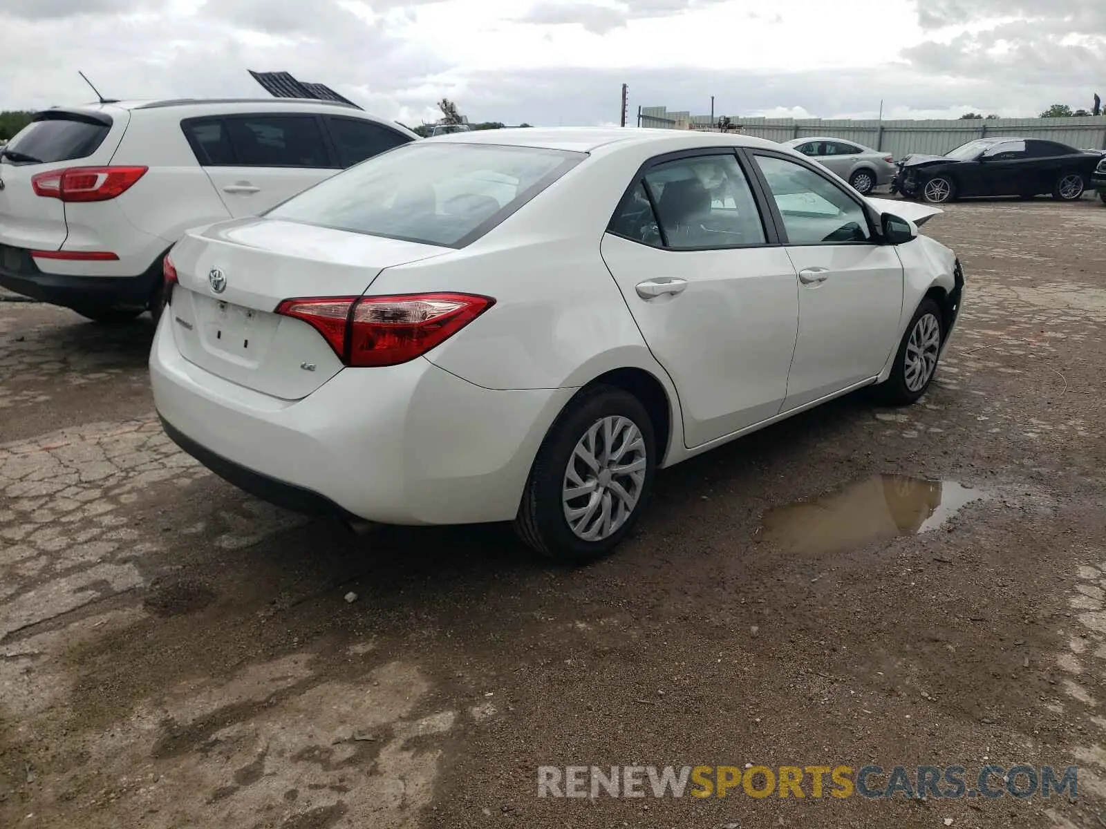 4 Photograph of a damaged car 5YFBURHE6KP890739 TOYOTA COROLLA 2019