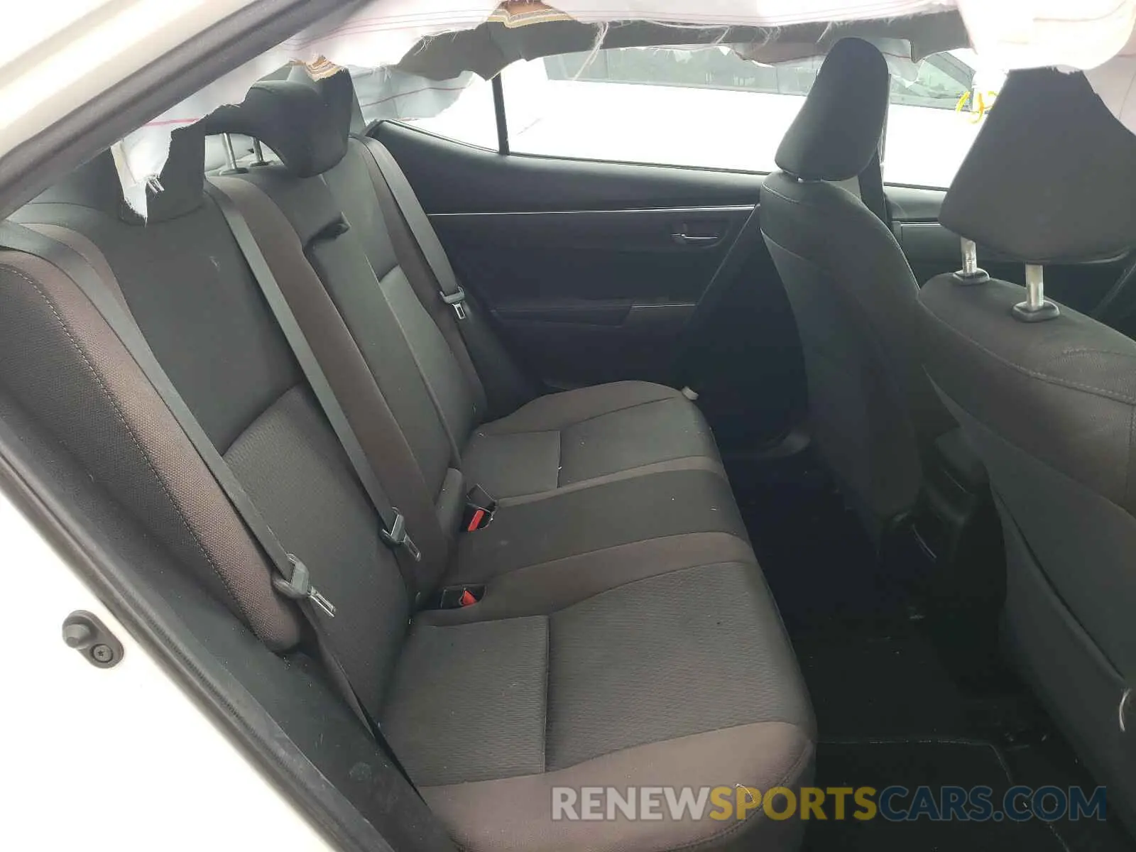 6 Photograph of a damaged car 5YFBURHE6KP890739 TOYOTA COROLLA 2019