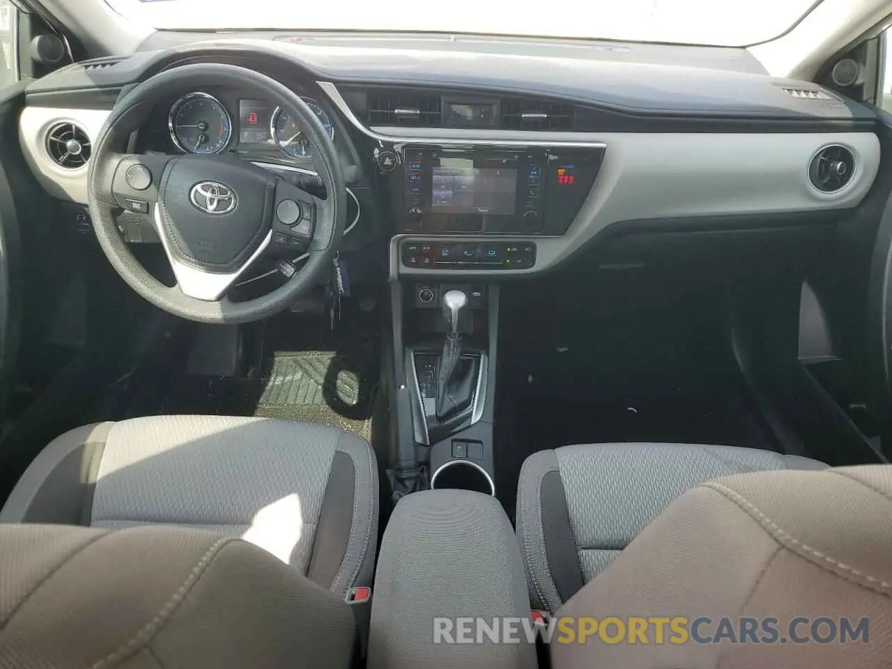 8 Photograph of a damaged car 5YFBURHE6KP892040 TOYOTA COROLLA 2019