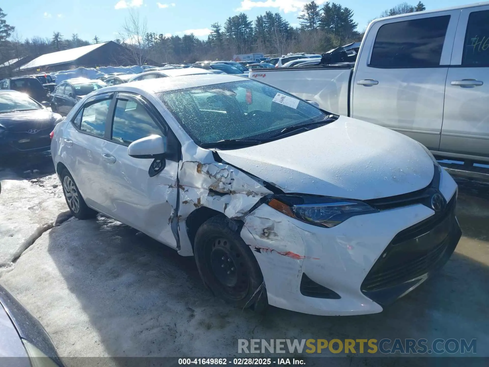 13 Photograph of a damaged car 5YFBURHE6KP894922 TOYOTA COROLLA 2019