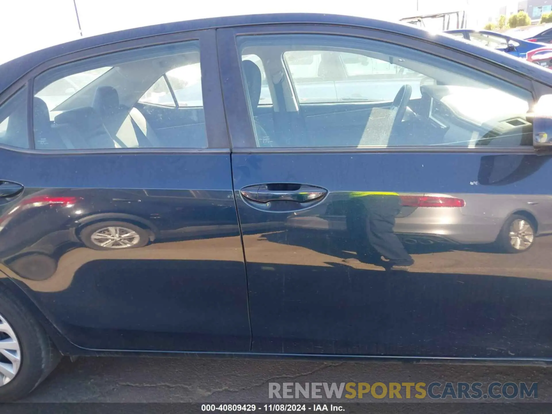 13 Photograph of a damaged car 5YFBURHE6KP895486 TOYOTA COROLLA 2019