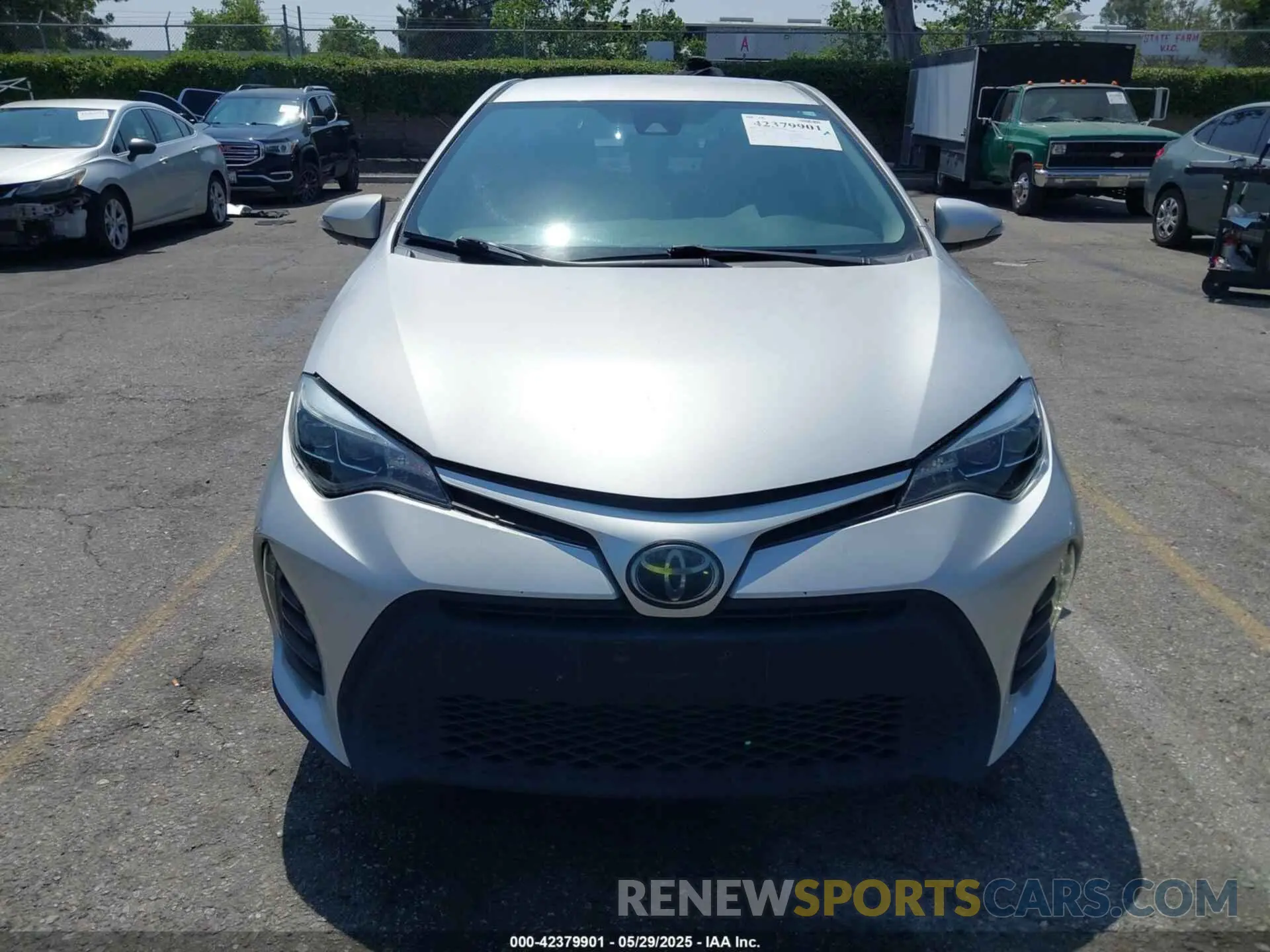 12 Photograph of a damaged car 5YFBURHE6KP897965 TOYOTA COROLLA 2019