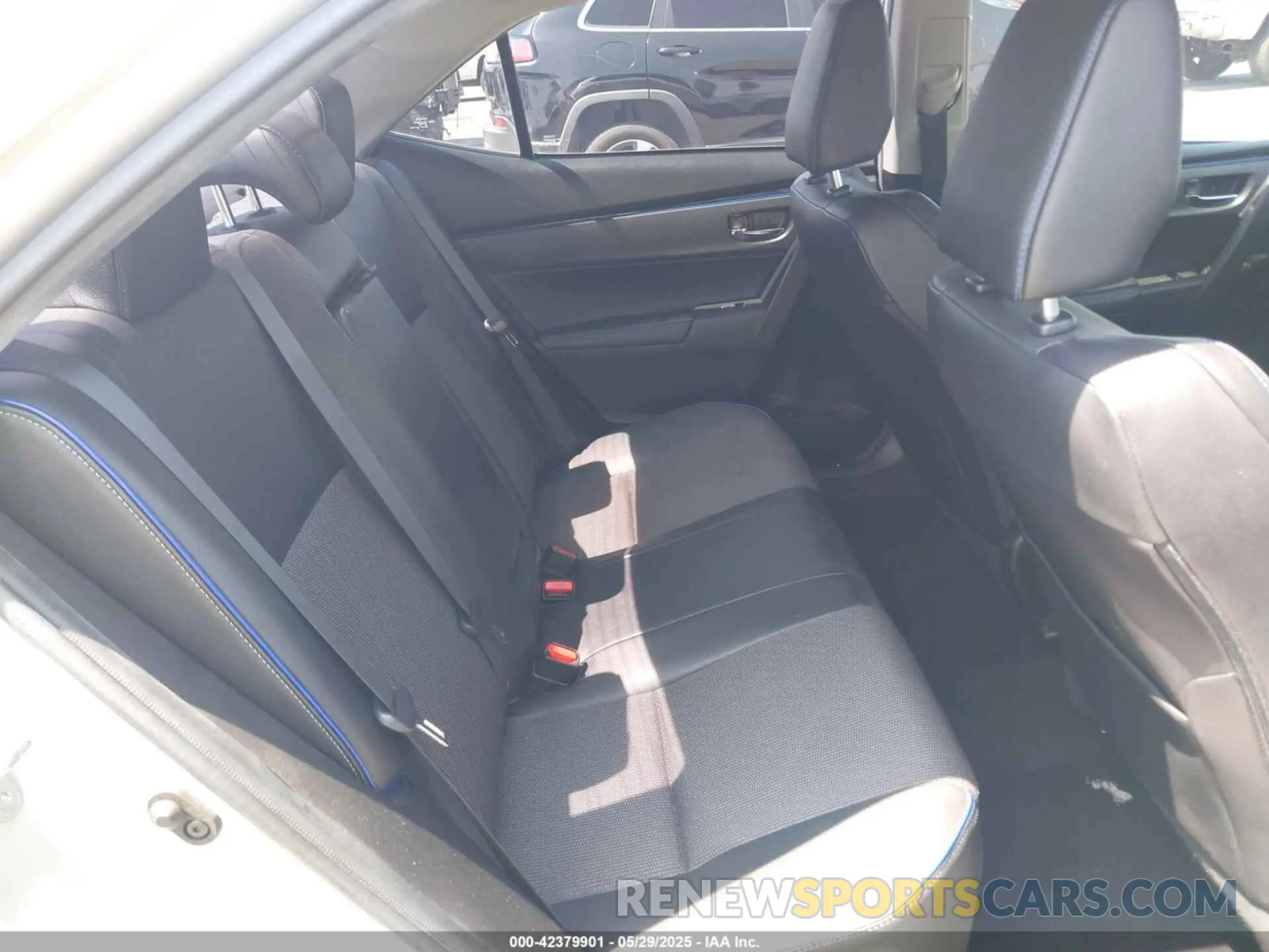 8 Photograph of a damaged car 5YFBURHE6KP897965 TOYOTA COROLLA 2019