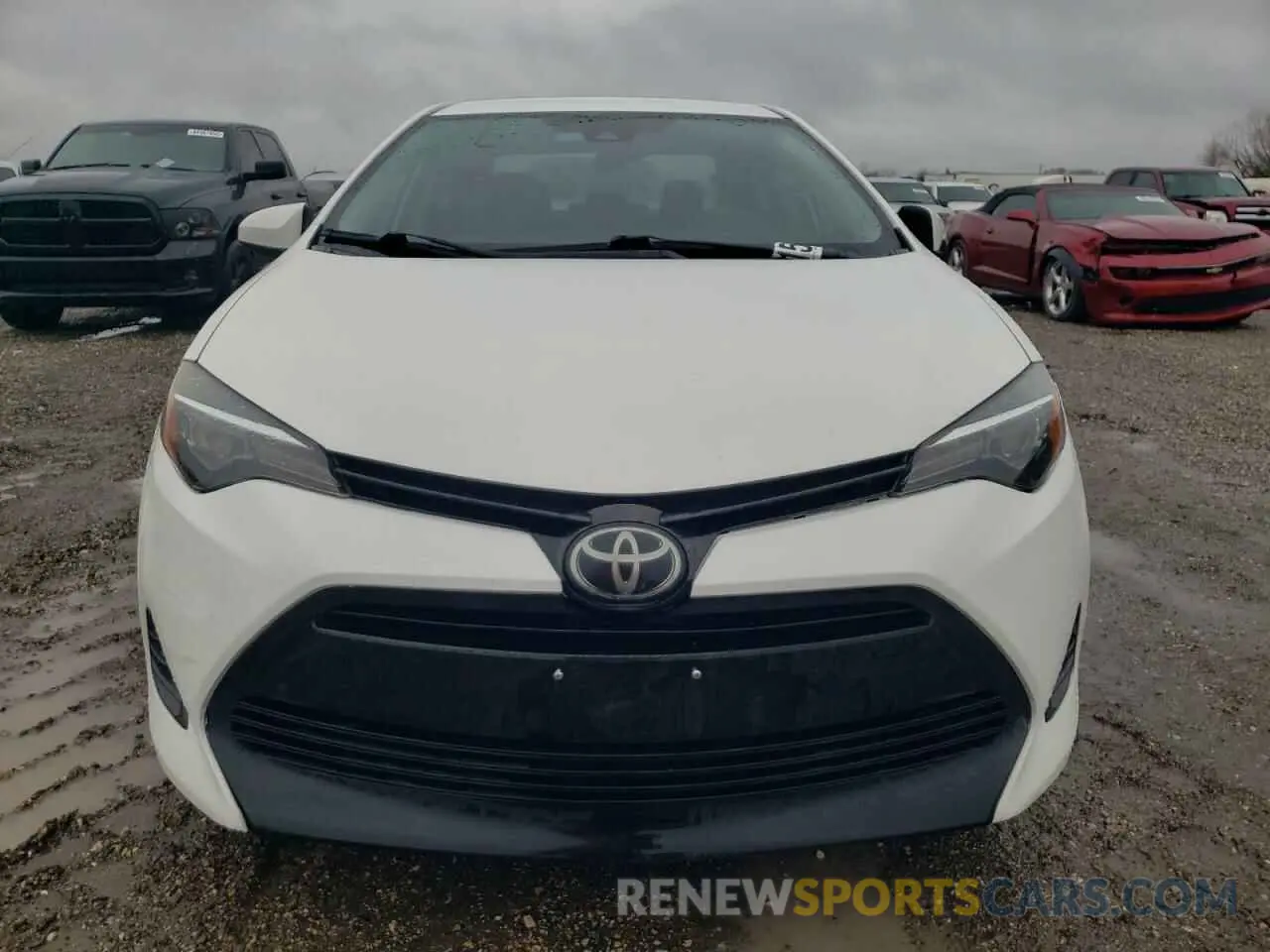 5 Photograph of a damaged car 5YFBURHE6KP900976 TOYOTA COROLLA 2019