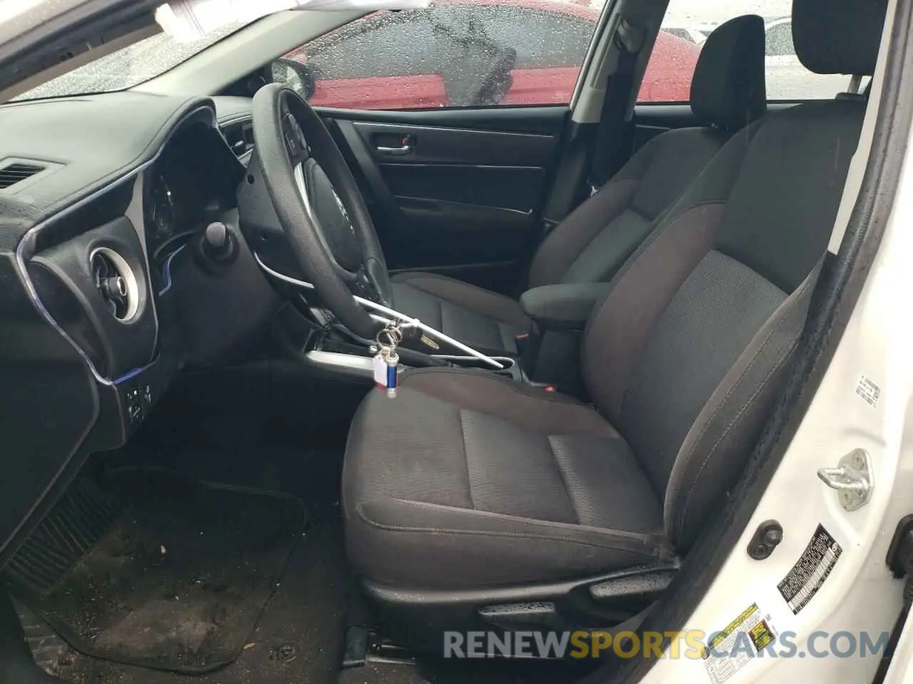 7 Photograph of a damaged car 5YFBURHE6KP900976 TOYOTA COROLLA 2019