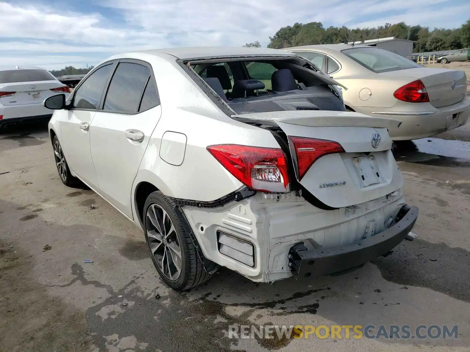 3 Photograph of a damaged car 5YFBURHE6KP903991 TOYOTA COROLLA 2019