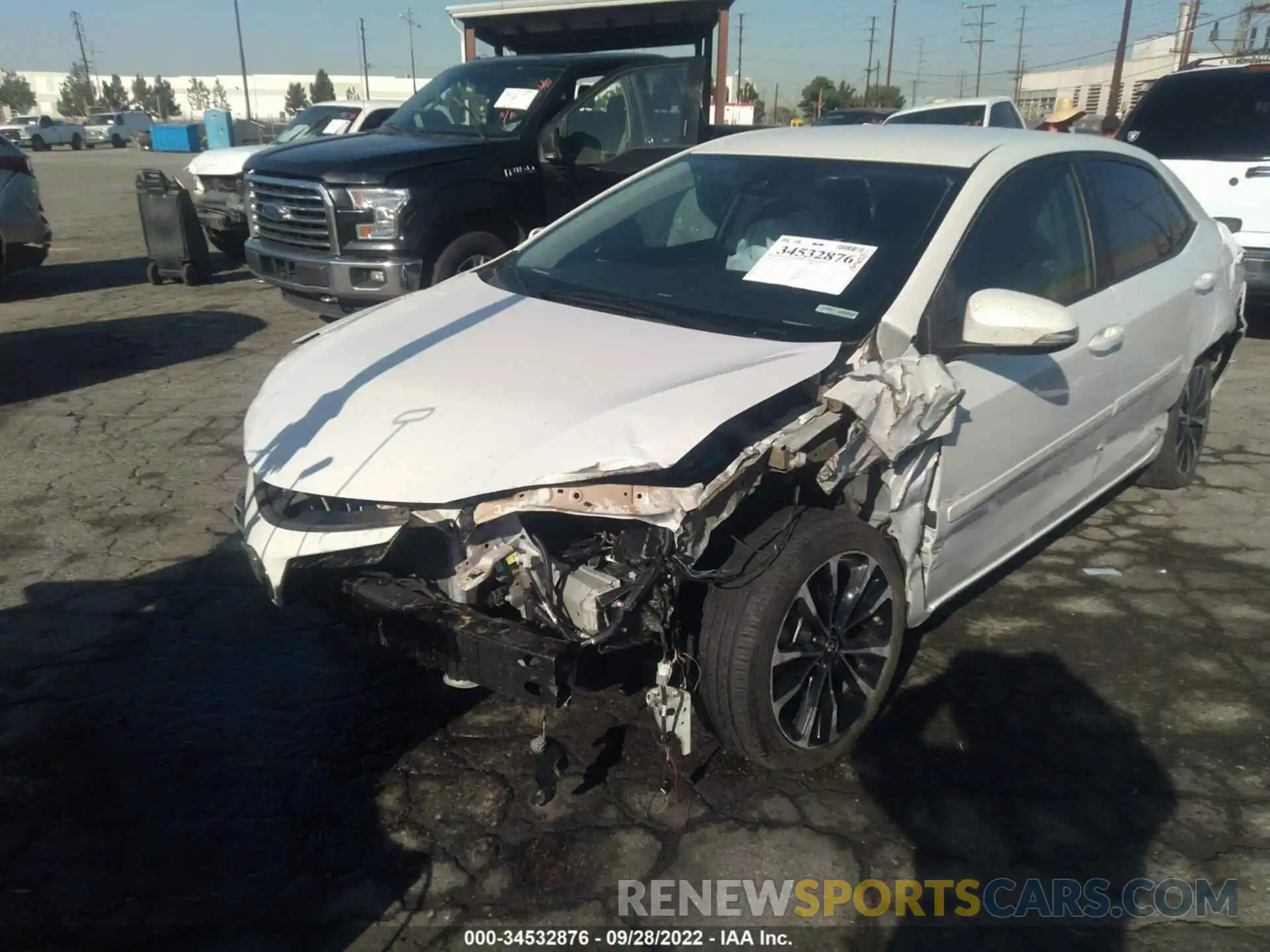 2 Photograph of a damaged car 5YFBURHE6KP906065 TOYOTA COROLLA 2019