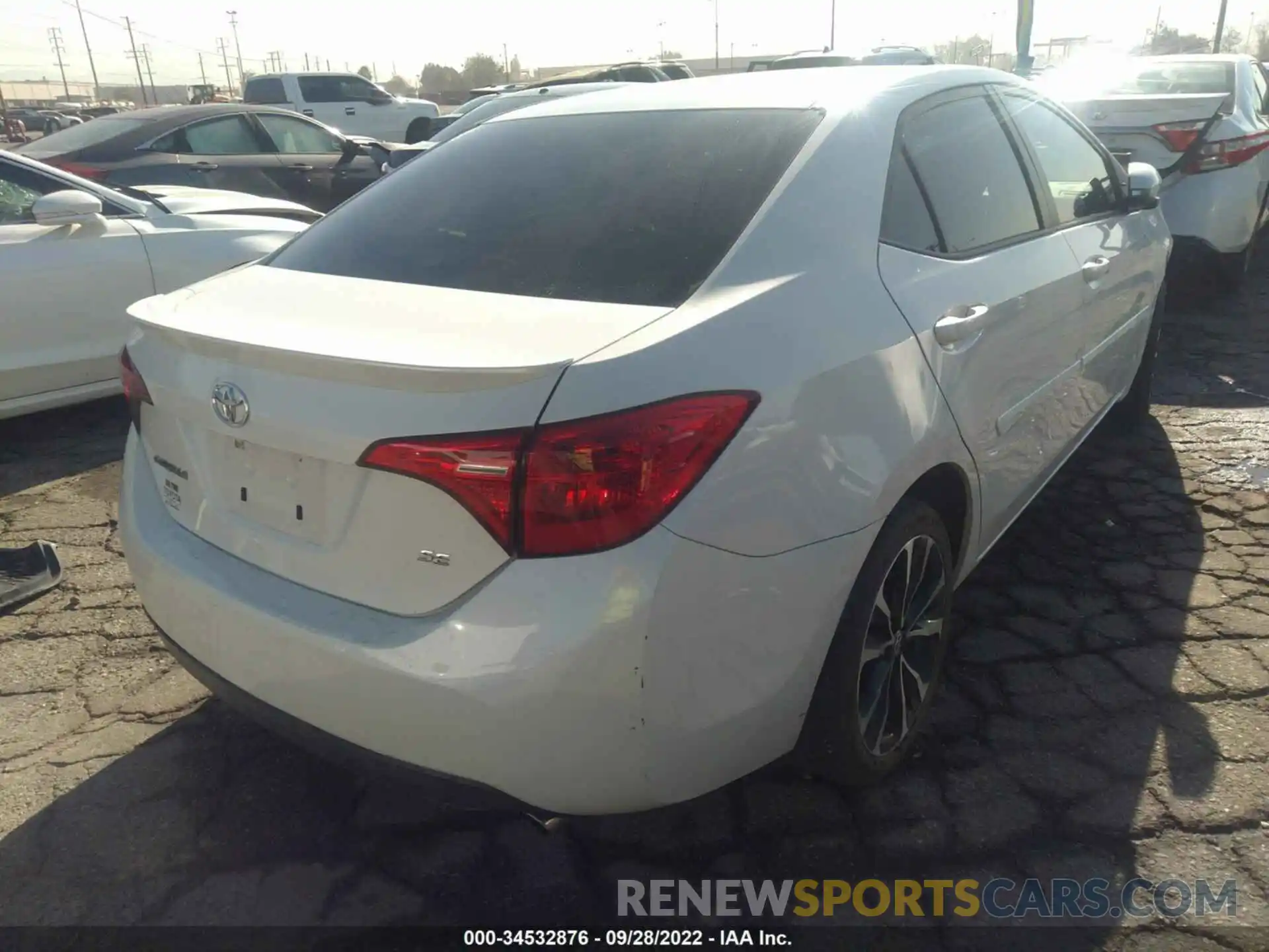 4 Photograph of a damaged car 5YFBURHE6KP906065 TOYOTA COROLLA 2019