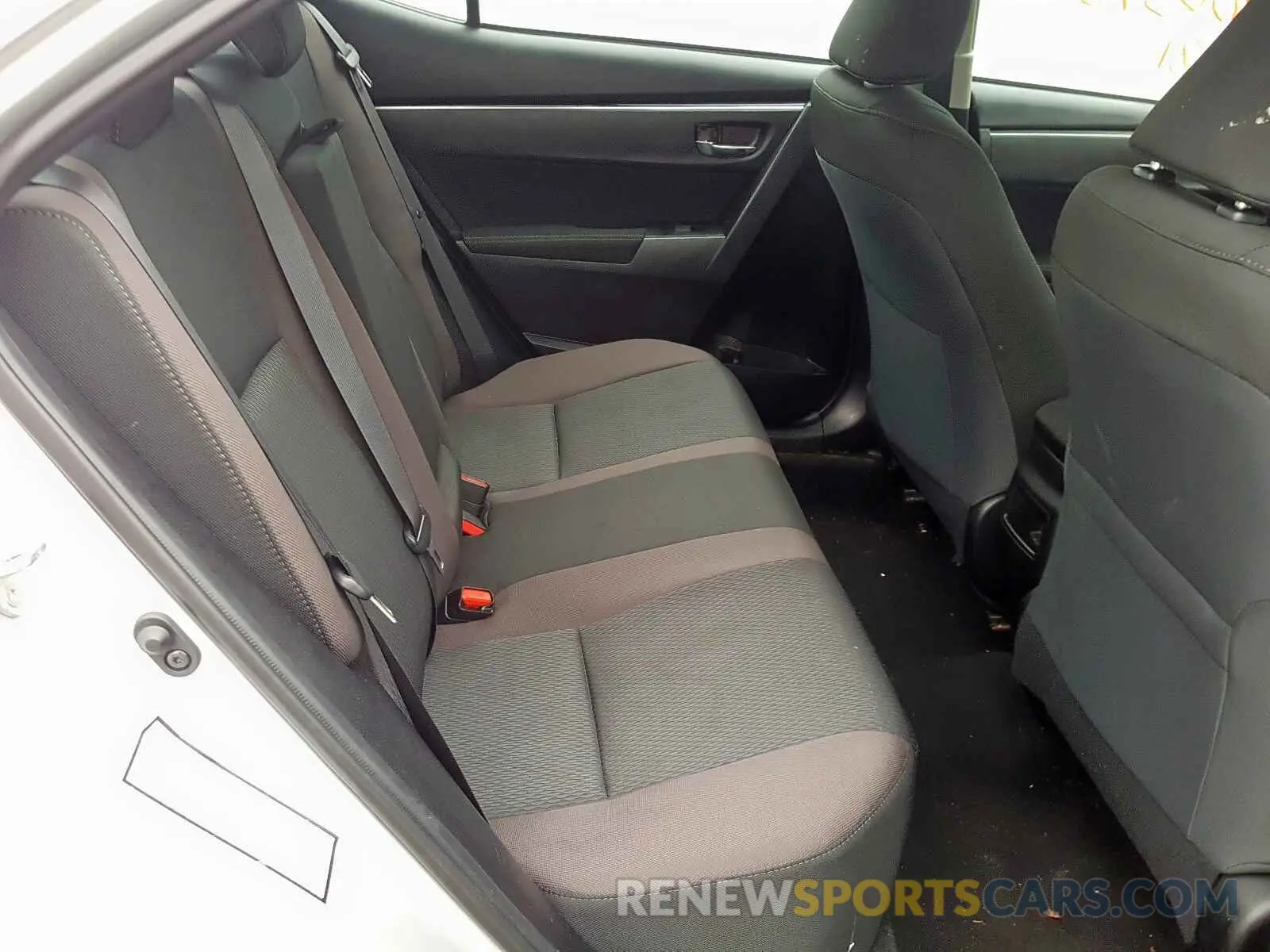 6 Photograph of a damaged car 5YFBURHE6KP906146 TOYOTA COROLLA 2019