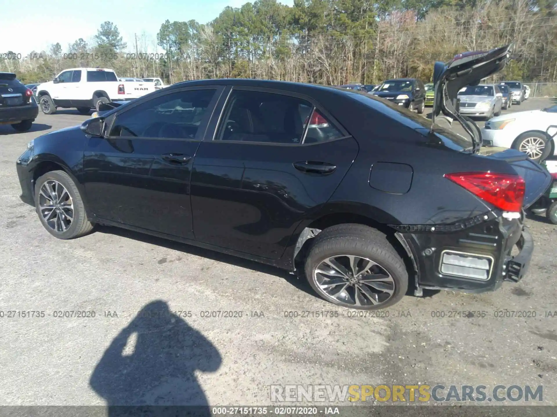 3 Photograph of a damaged car 5YFBURHE6KP906471 TOYOTA COROLLA 2019