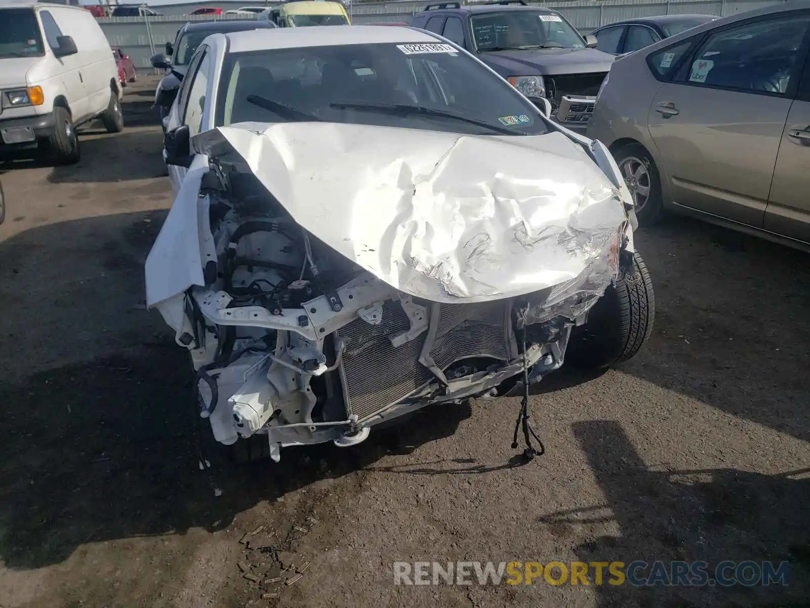 9 Photograph of a damaged car 5YFBURHE6KP912383 TOYOTA COROLLA 2019