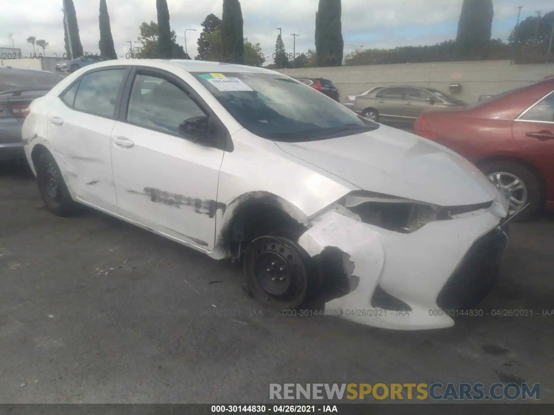 1 Photograph of a damaged car 5YFBURHE6KP913324 TOYOTA COROLLA 2019