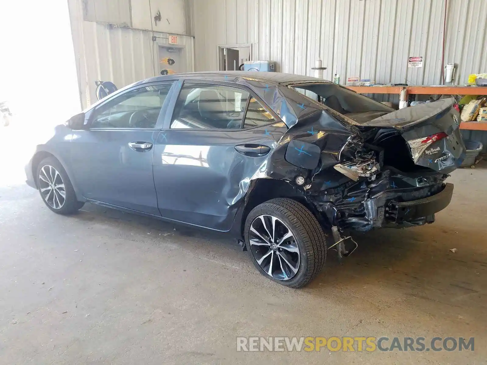 3 Photograph of a damaged car 5YFBURHE6KP914098 TOYOTA COROLLA 2019