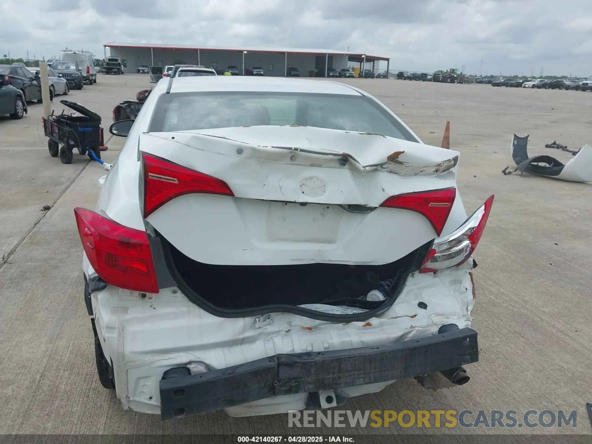 6 Photograph of a damaged car 5YFBURHE6KP914277 TOYOTA COROLLA 2019