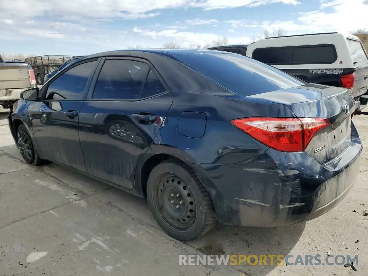 2 Photograph of a damaged car 5YFBURHE6KP915686 TOYOTA COROLLA 2019