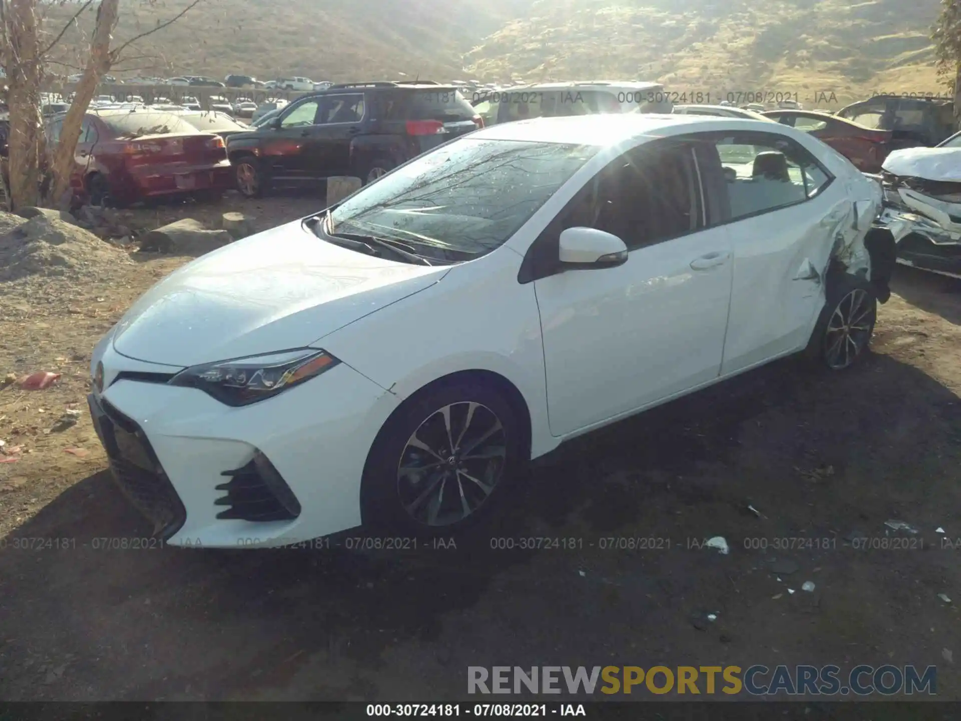 2 Photograph of a damaged car 5YFBURHE6KP920886 TOYOTA COROLLA 2019