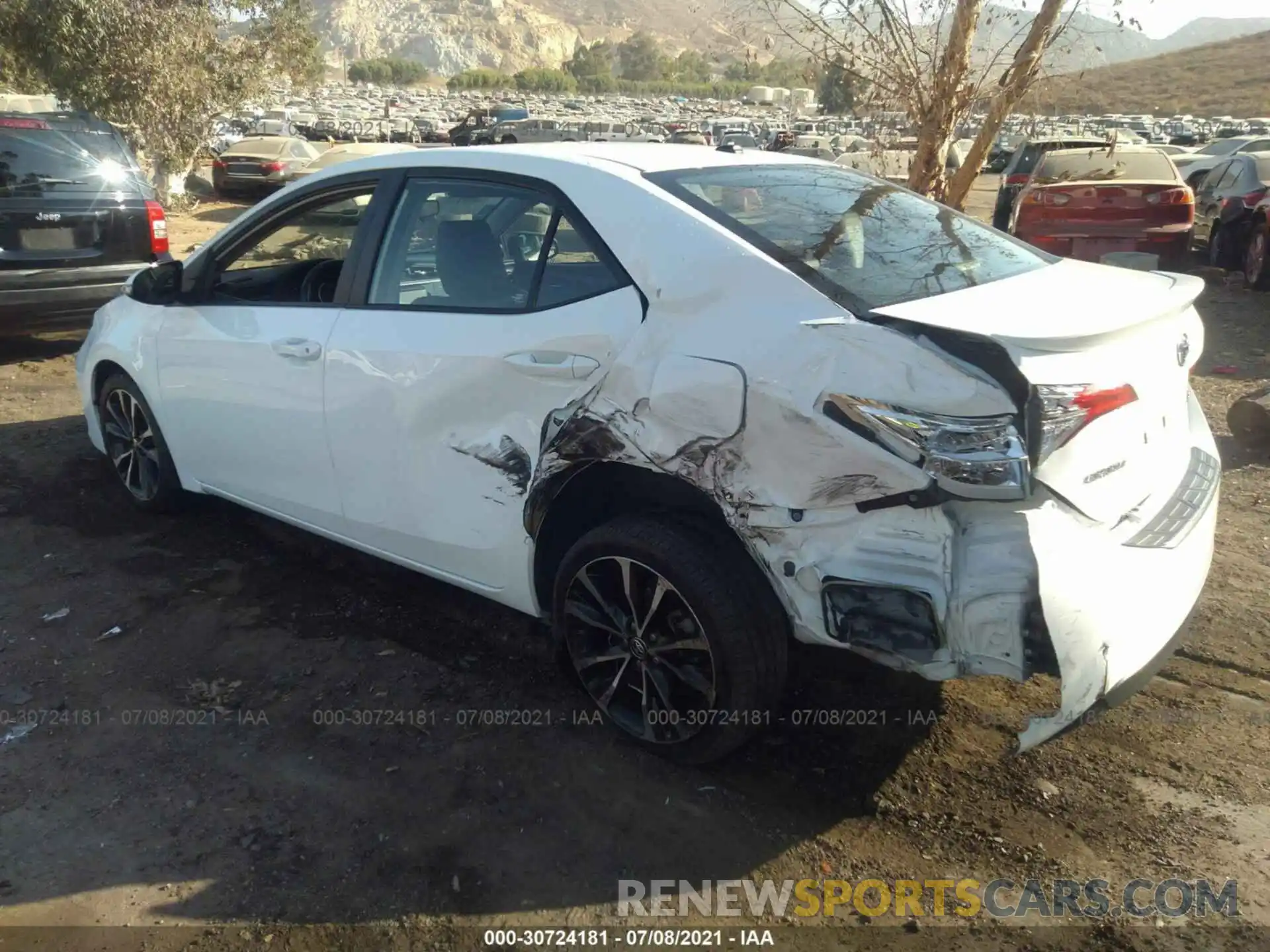 3 Photograph of a damaged car 5YFBURHE6KP920886 TOYOTA COROLLA 2019