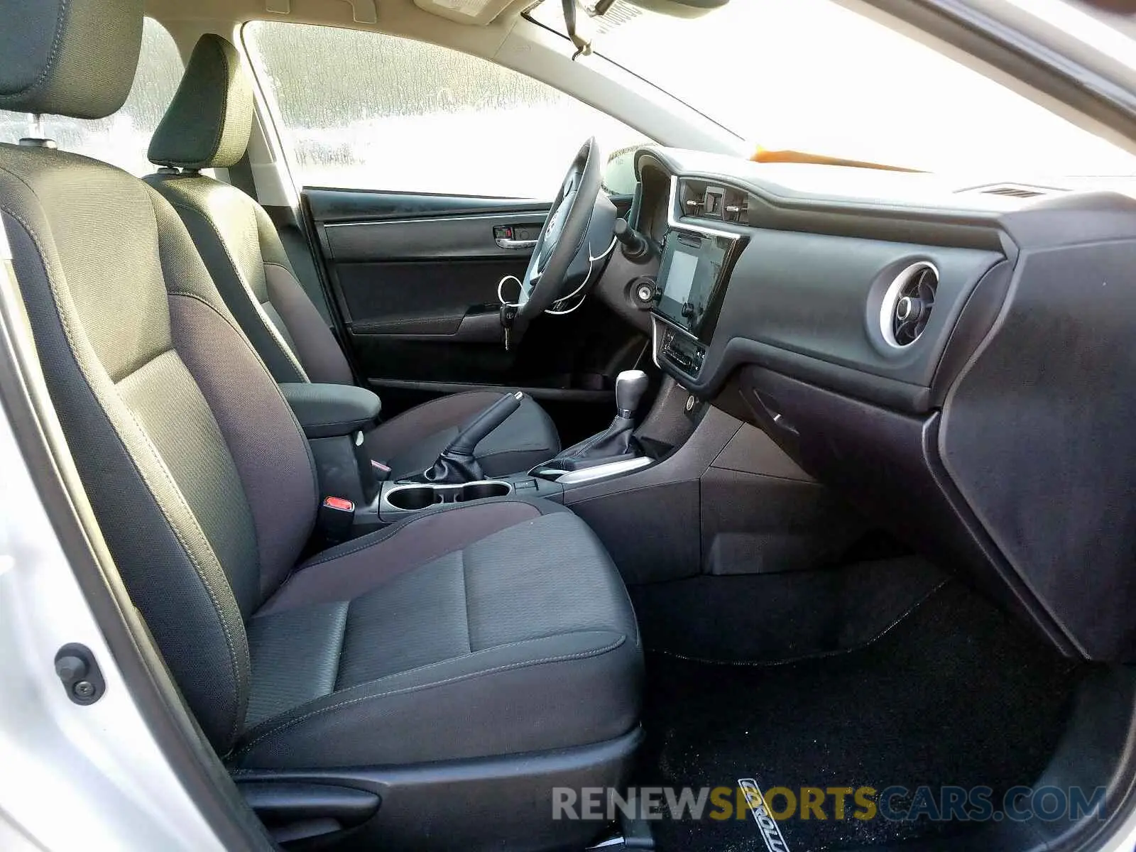 5 Photograph of a damaged car 5YFBURHE6KP920919 TOYOTA COROLLA 2019