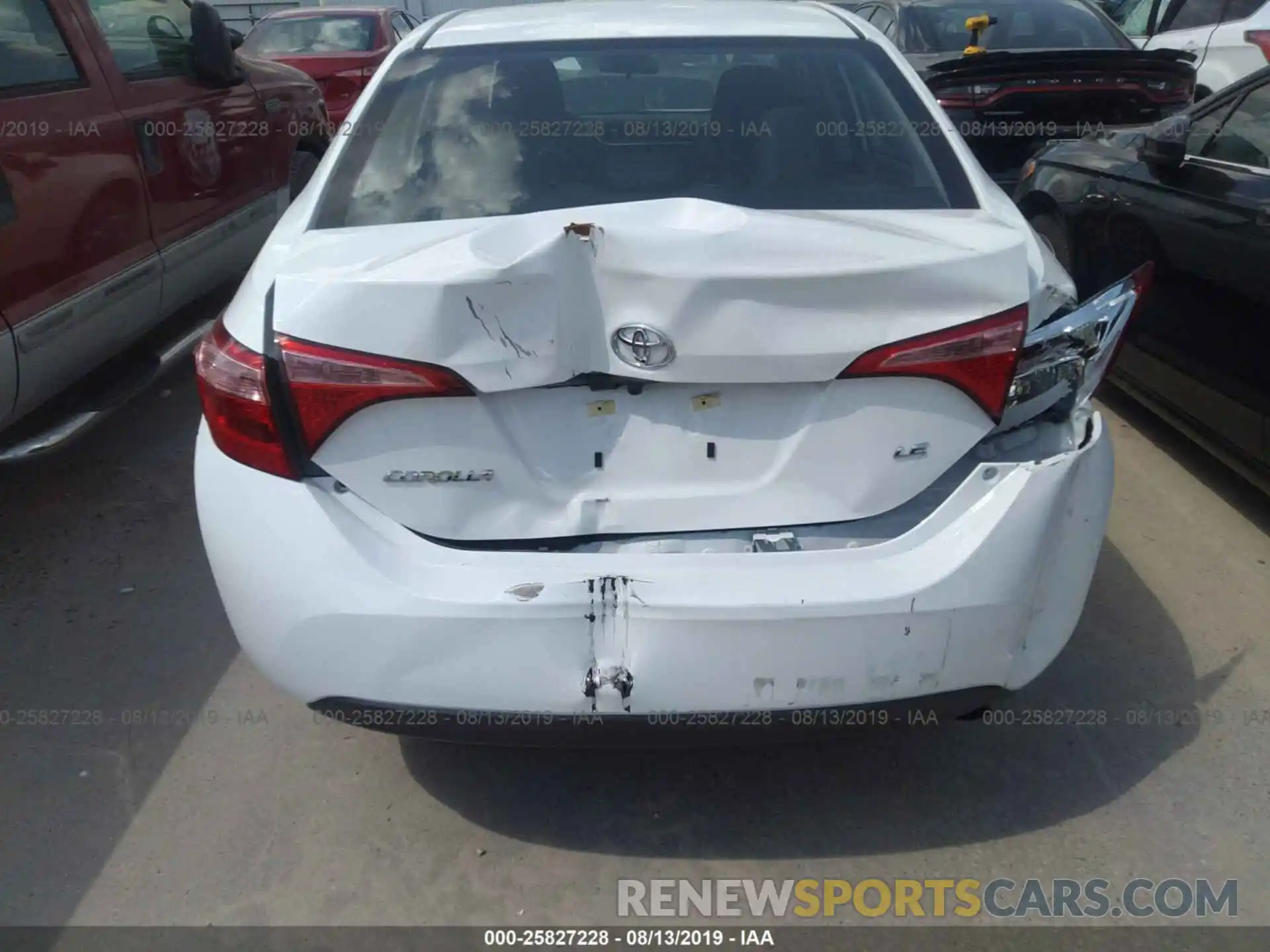 6 Photograph of a damaged car 5YFBURHE6KP921262 TOYOTA COROLLA 2019