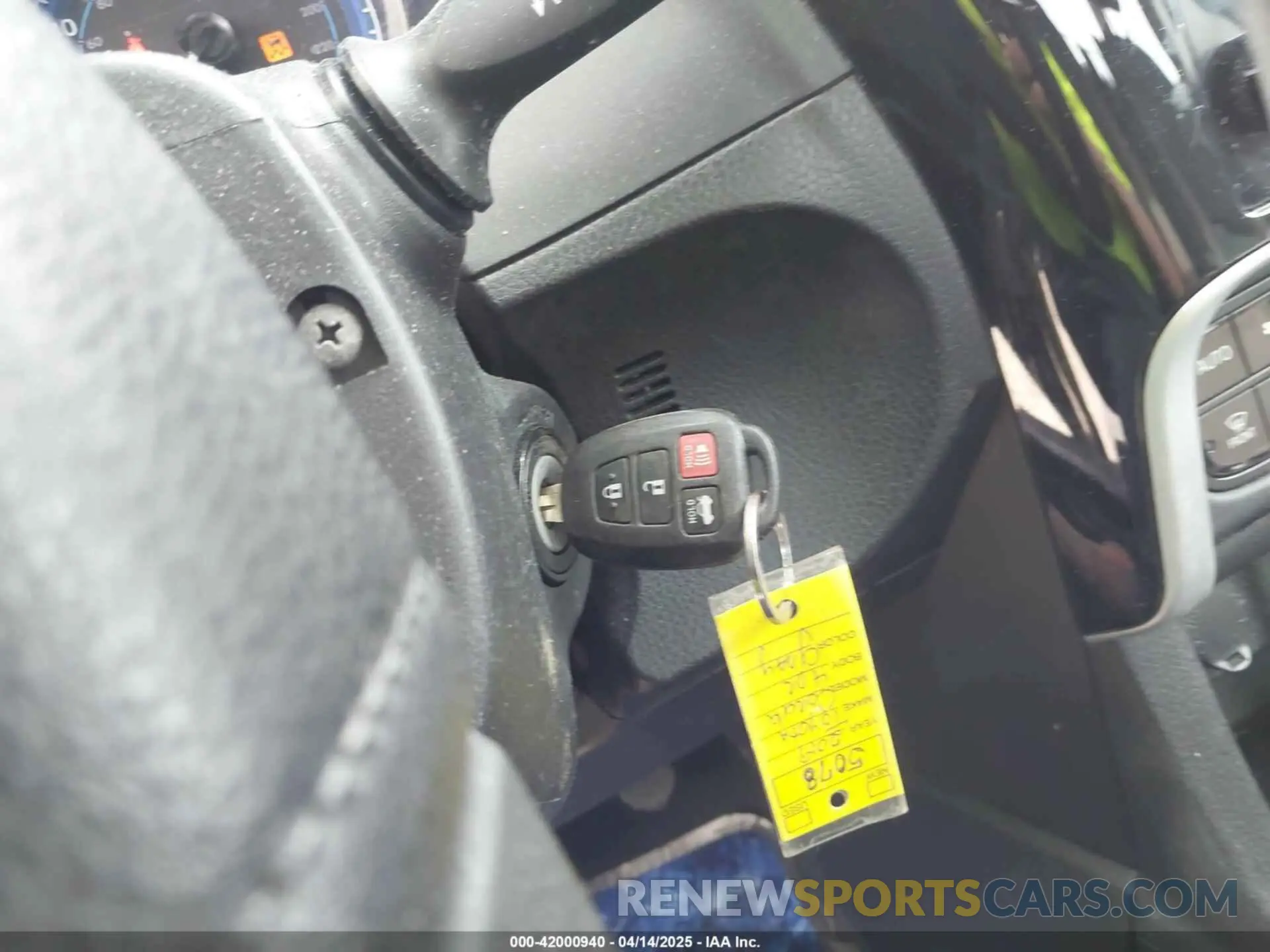 11 Photograph of a damaged car 5YFBURHE6KP934951 TOYOTA COROLLA 2019