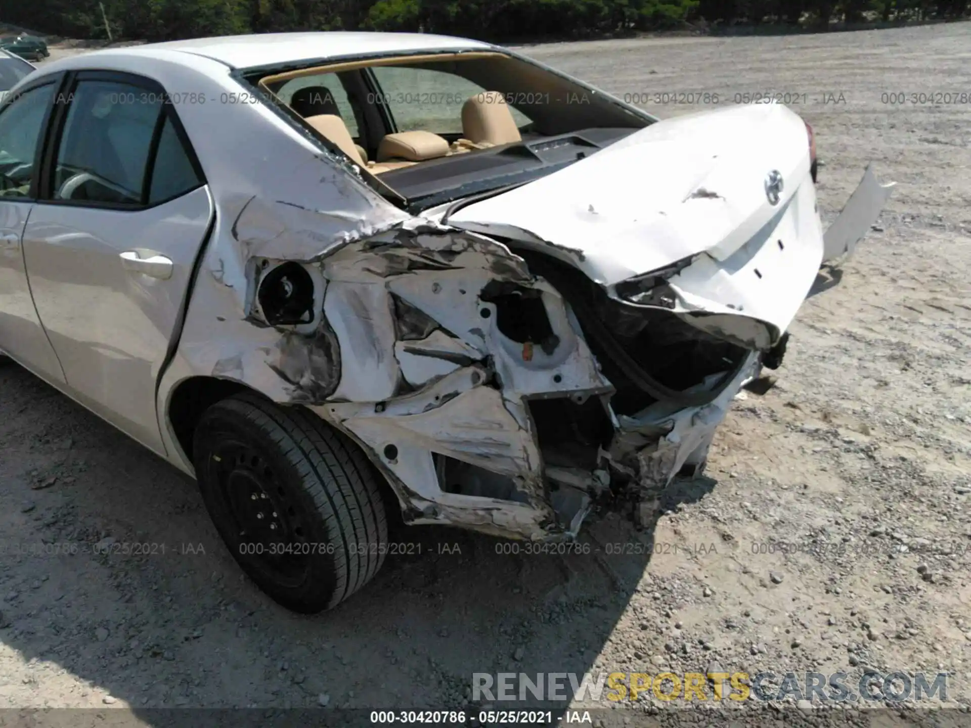 6 Photograph of a damaged car 5YFBURHE6KP935470 TOYOTA COROLLA 2019