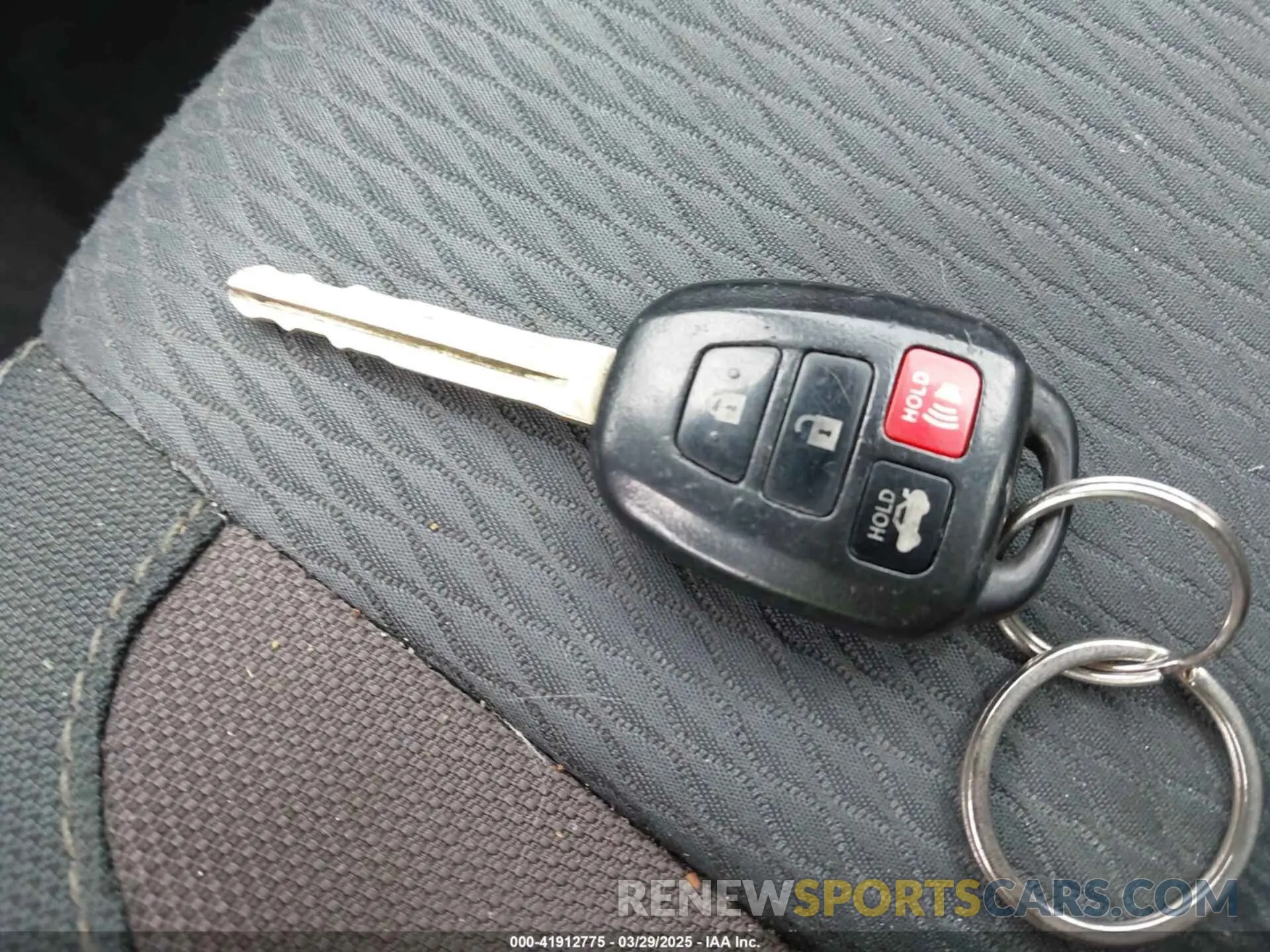 11 Photograph of a damaged car 5YFBURHE6KP936019 TOYOTA COROLLA 2019