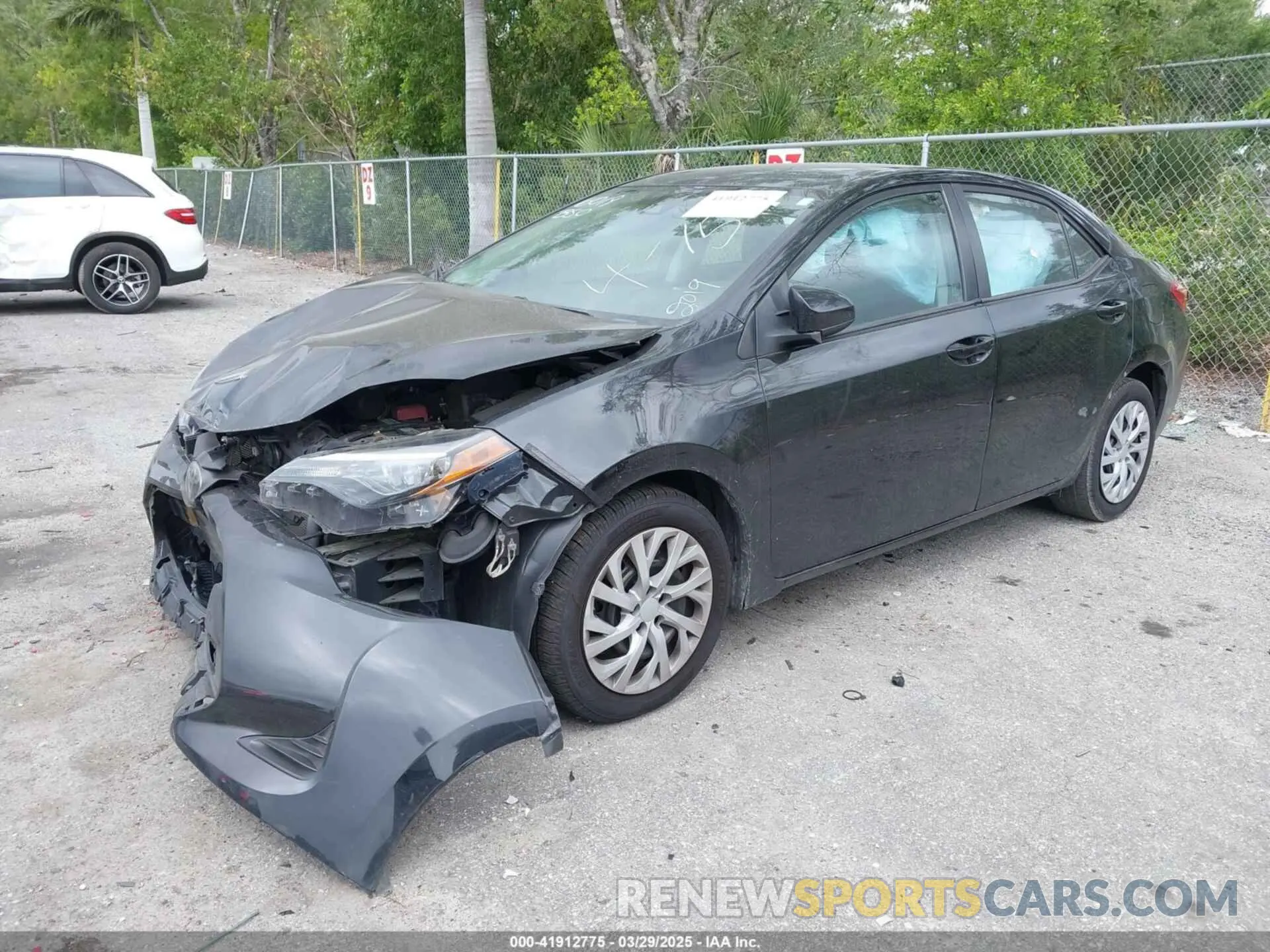 2 Photograph of a damaged car 5YFBURHE6KP936019 TOYOTA COROLLA 2019