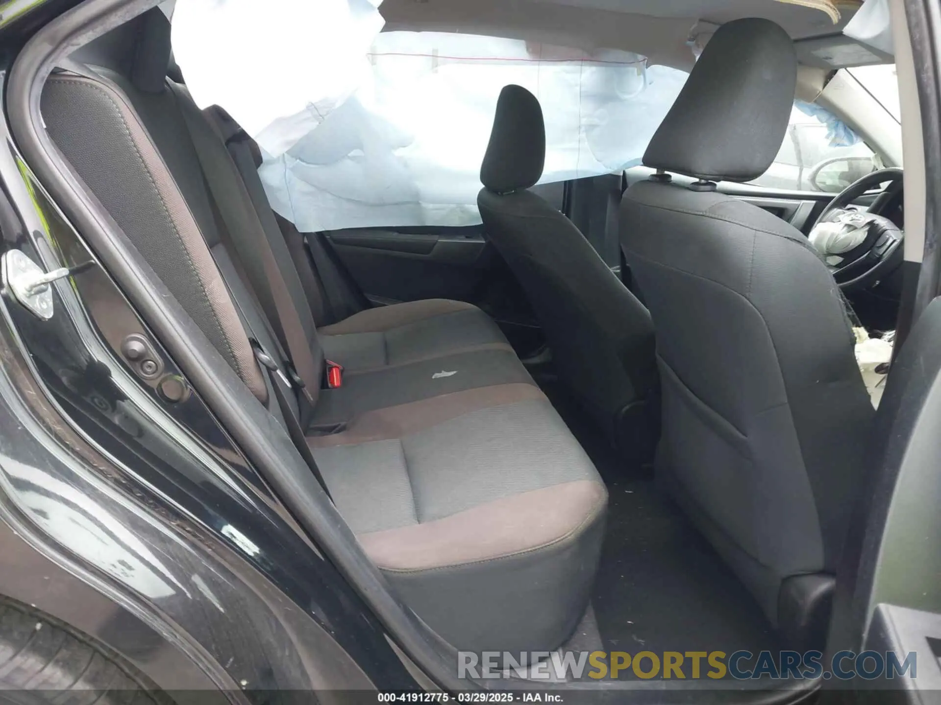 8 Photograph of a damaged car 5YFBURHE6KP936019 TOYOTA COROLLA 2019