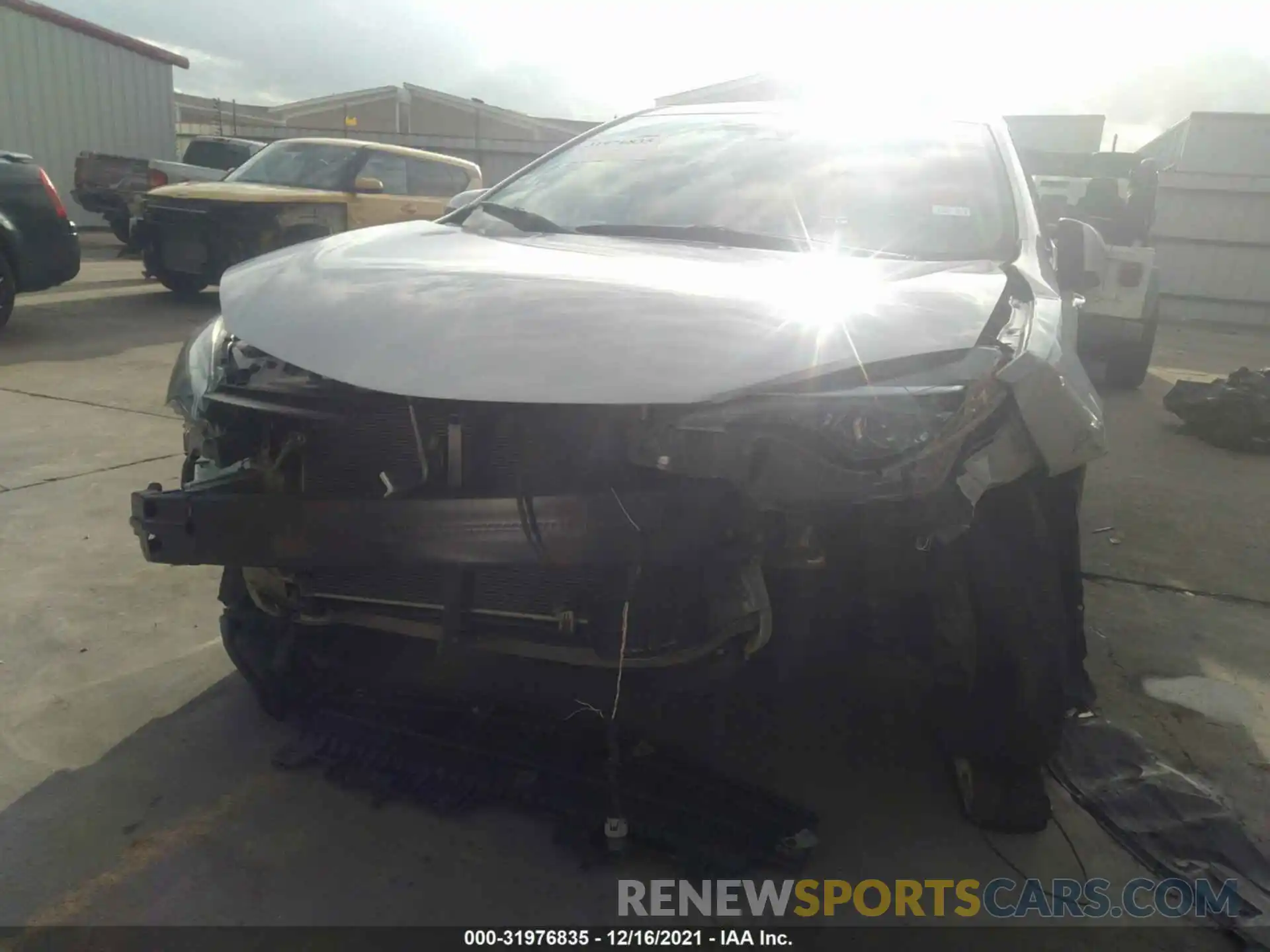 6 Photograph of a damaged car 5YFBURHE6KP936215 TOYOTA COROLLA 2019