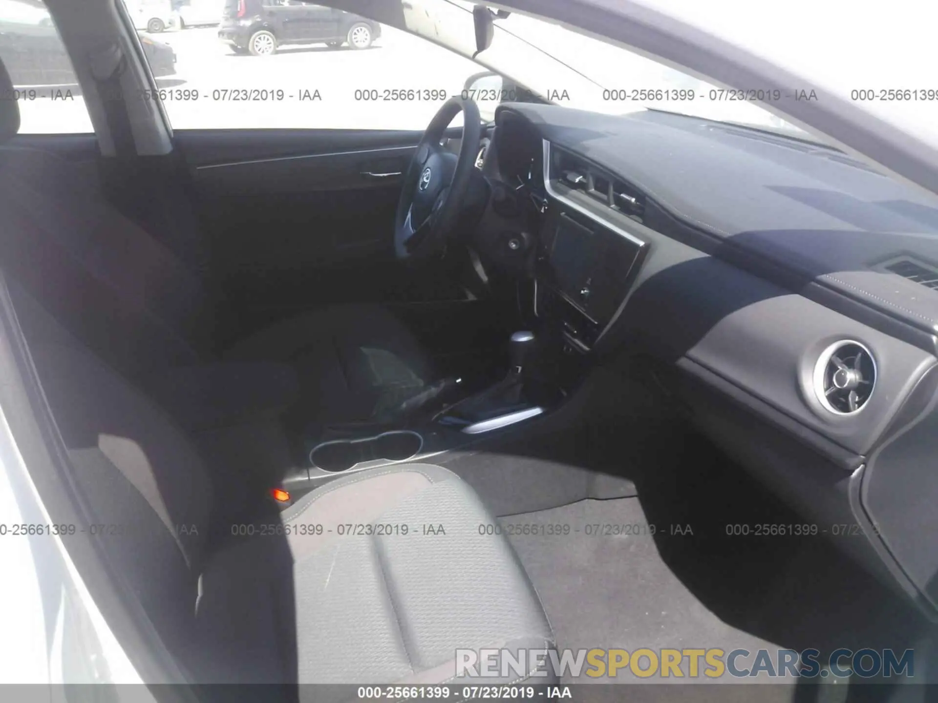 5 Photograph of a damaged car 5YFBURHE6KP936912 TOYOTA COROLLA 2019