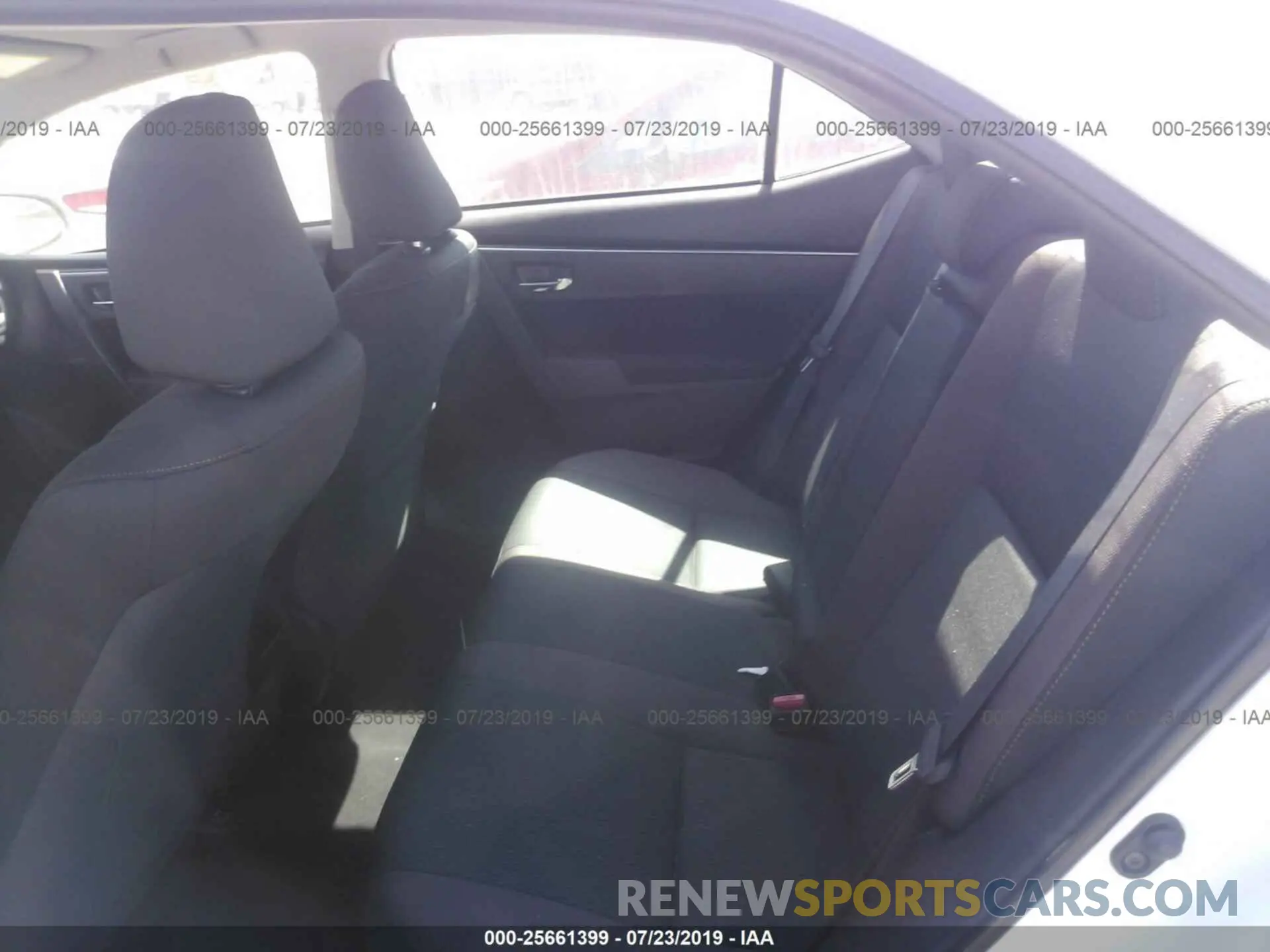 8 Photograph of a damaged car 5YFBURHE6KP936912 TOYOTA COROLLA 2019