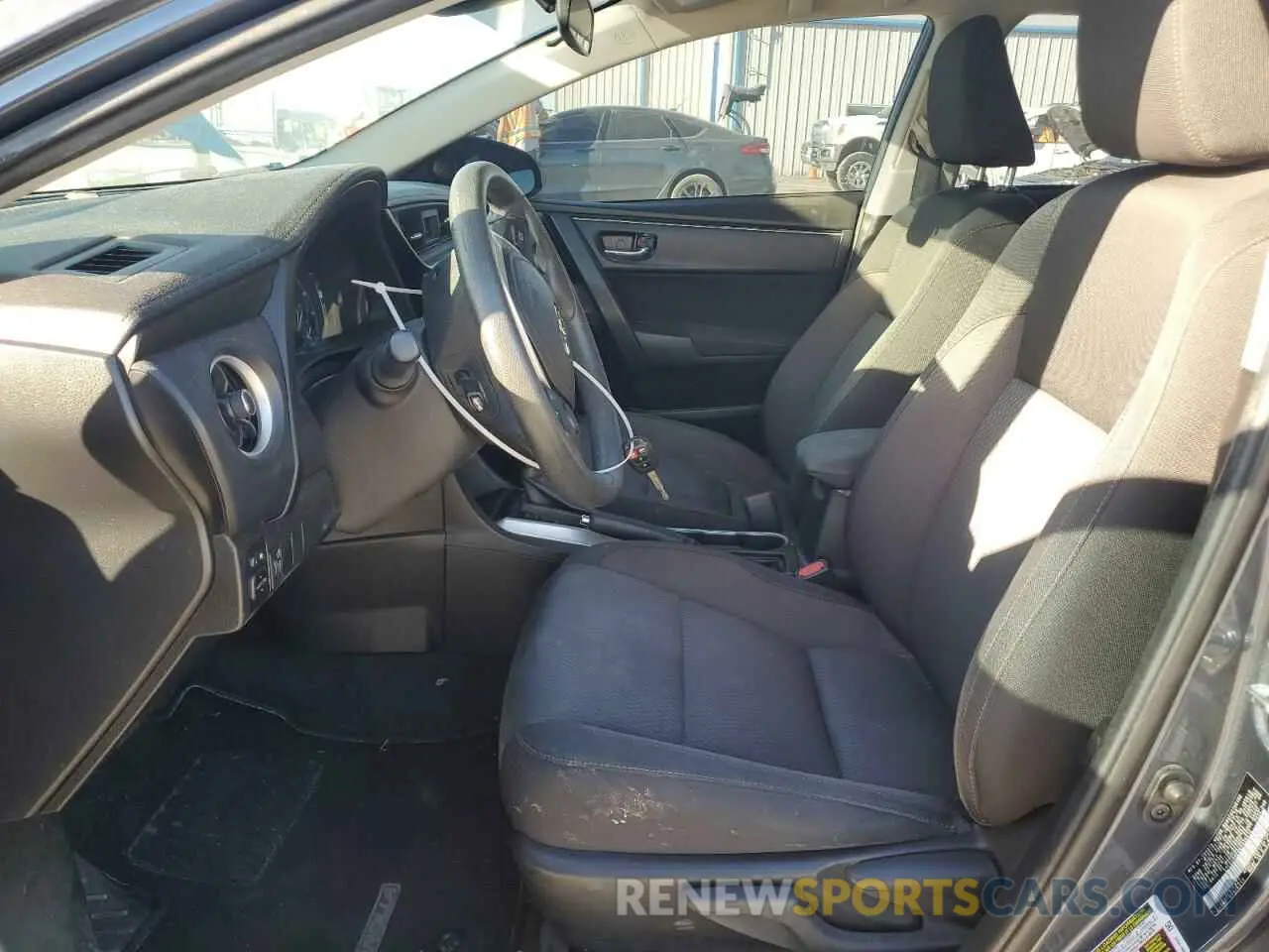 7 Photograph of a damaged car 5YFBURHE6KP938515 TOYOTA COROLLA 2019