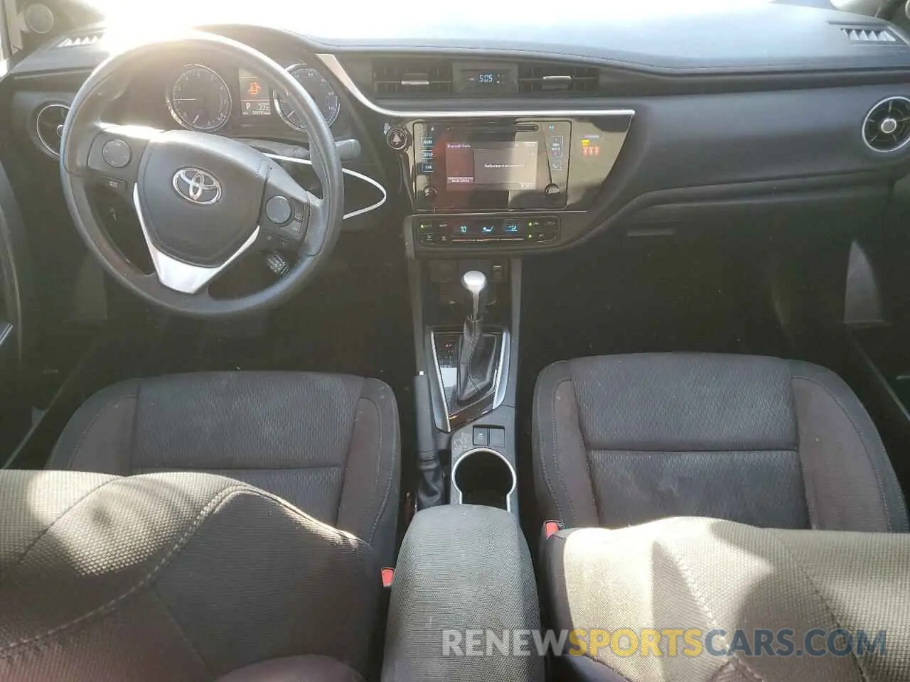 8 Photograph of a damaged car 5YFBURHE6KP938515 TOYOTA COROLLA 2019