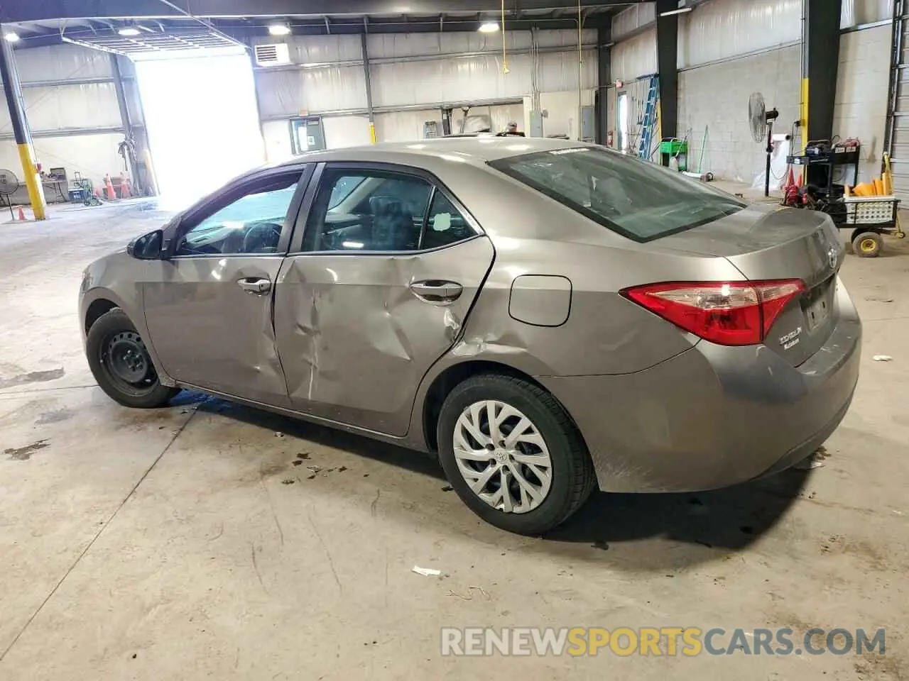 2 Photograph of a damaged car 5YFBURHE6KP938739 TOYOTA COROLLA 2019