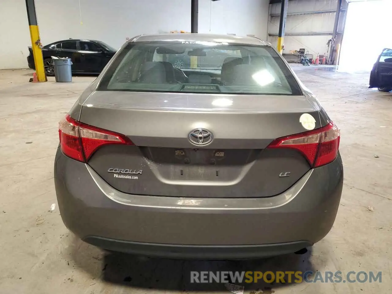 6 Photograph of a damaged car 5YFBURHE6KP938739 TOYOTA COROLLA 2019