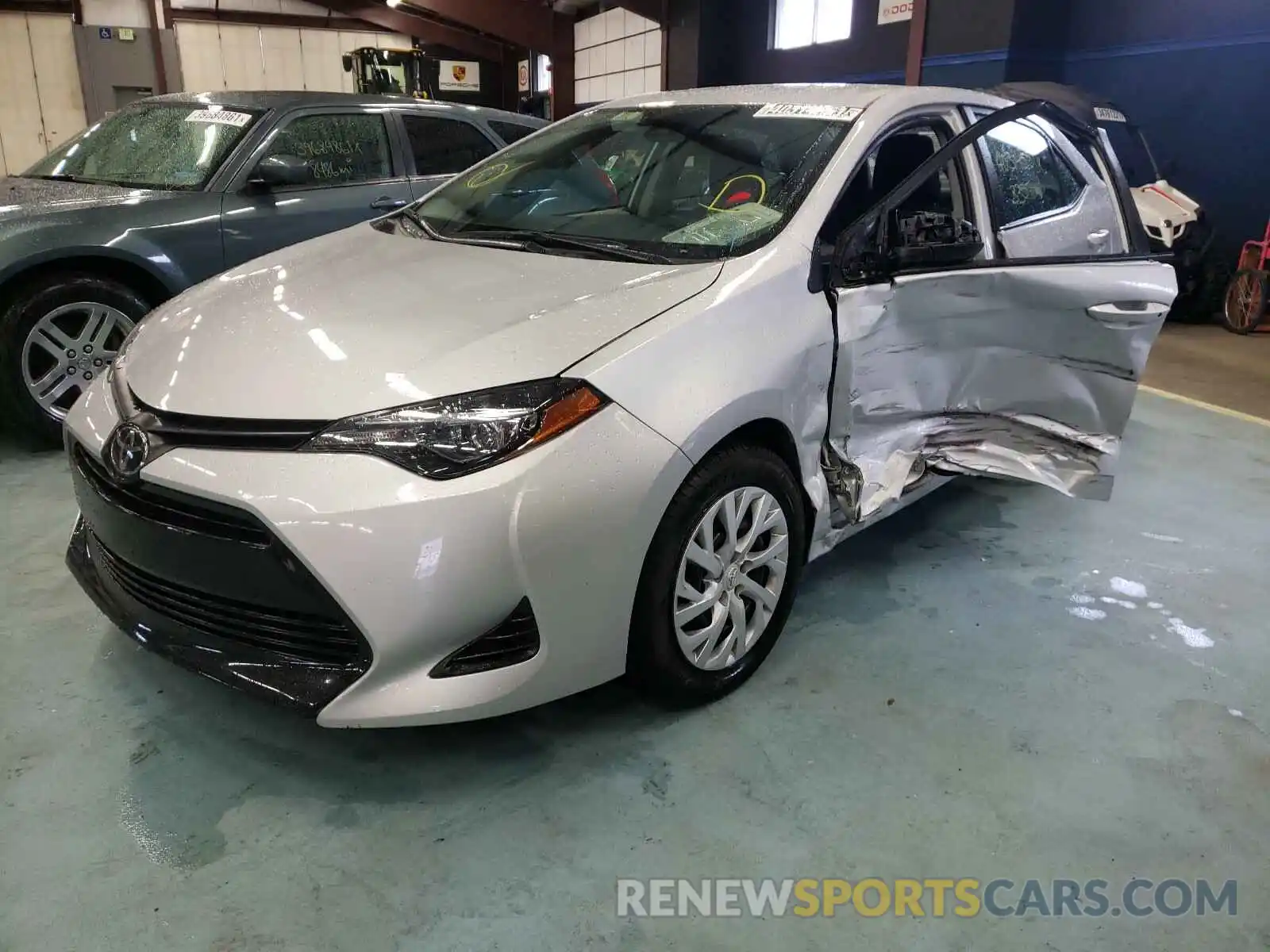 2 Photograph of a damaged car 5YFBURHE6KP938823 TOYOTA COROLLA 2019